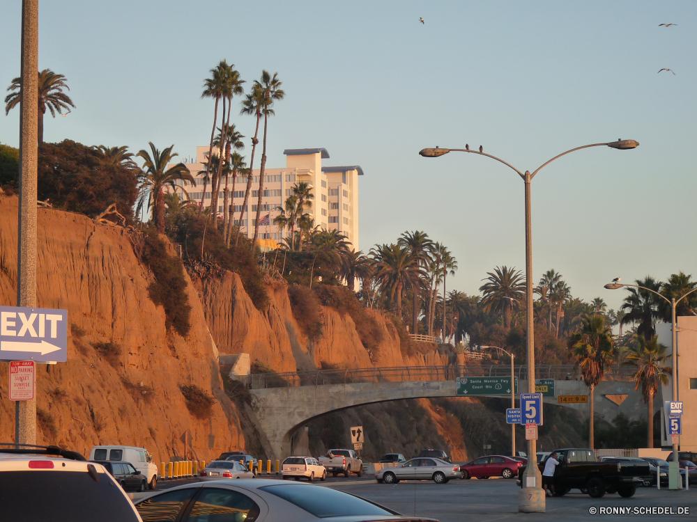 Los Angeles Park Reisen Himmel Stadt Klippe Architektur Tourismus Darm-Trakt Landschaft Fels Turm Gebäude alt Fluss Berg Stadt Urlaub Tourist Kirche Sand Wasser Meer Wahrzeichen Schlucht Baum Struktur Wolken Stein Schloss Wüste Ozean Mauer landschaftlich Auto im freien Szenerie Hauptstadt Urban Geschichte Kathedrale Sommer Strand nationalen Küste Urlaub Brücke Stadtansicht Antike im freien geologische formation Gebäude Felsen Süden berühmte Straße Ufer Backstein Festung Ziel Berge Straße historischen Insel Boot Religion Westen sonnig Reise historische Kfz Platz Aushöhlung Sandstein malerische Kultur Tal Bucht Reise Denkmal Resort Racer Sonne Bäume park travel sky city cliff architecture tourism tract landscape rock tower building old river mountain town vacation tourist church sand water sea landmark canyon tree structure clouds stone castle desert ocean wall scenic car outdoor scenery capital urban history cathedral summer beach national coast holiday bridge cityscape ancient outdoors geological formation buildings rocks south famous road shore brick fortress destination mountains street historic island boat religion west sunny trip historical motor vehicle square erosion sandstone picturesque culture valley bay journey monument resort racer sun trees