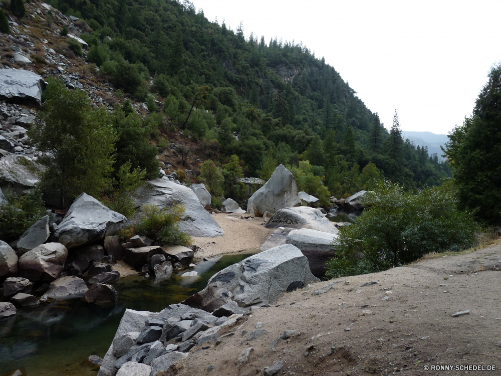 Yosemite Nationalpark Berg Landschaft Fels Fluss Wildnis Wasser Felsen Stein Baum Reisen Wald Berge Stream Sommer landschaftlich Park im freien Mauer Himmel Umgebung Steigung Tourismus im freien Szenerie Hügel Klippe felsigen Tal Aufstieg Alp Wasserfall natürliche Spitze Hochland Frühling Wild See Steine geologische formation Strömung Creek Schlucht Gras Bäume Schlucht Wolken Schnee Land sonnig friedliche nationalen Kaskade Tag hoch Szene fließende Panorama gelassene Wolke Bewegung Reinigen fallen Ufer nass Gletscher Wandern Landschaften Becken Bereich Steinmauer natürliche Höhe frische Luft ruhige Küste rasche Sonne fällt Alpen Alpine Entwicklung des ländlichen fallen Barrier natürliche depression platsch Ziel Kiefer Land Landschaft Tourist steilen Meer Saison Hölzer Reise Urlaub Zaun Ökologie Frieden Erholung Urlaub Herbst mountain landscape rock river wilderness water rocks stone tree travel forest mountains stream summer scenic park outdoors wall sky environment slope tourism outdoor scenery hill cliff rocky valley ascent alp waterfall natural peak highland spring wild lake stones geological formation flow creek ravine grass trees canyon clouds snow country sunny peaceful national cascade day high scene flowing panorama serene cloud motion clean fall shore wet glacier hiking scenics basin range stone wall natural elevation freshness tranquil coast rapid sun falls alps alpine rural falling barrier natural depression splash destination pine land countryside tourist steep sea season woods journey vacation fence ecology peace recreation holiday autumn