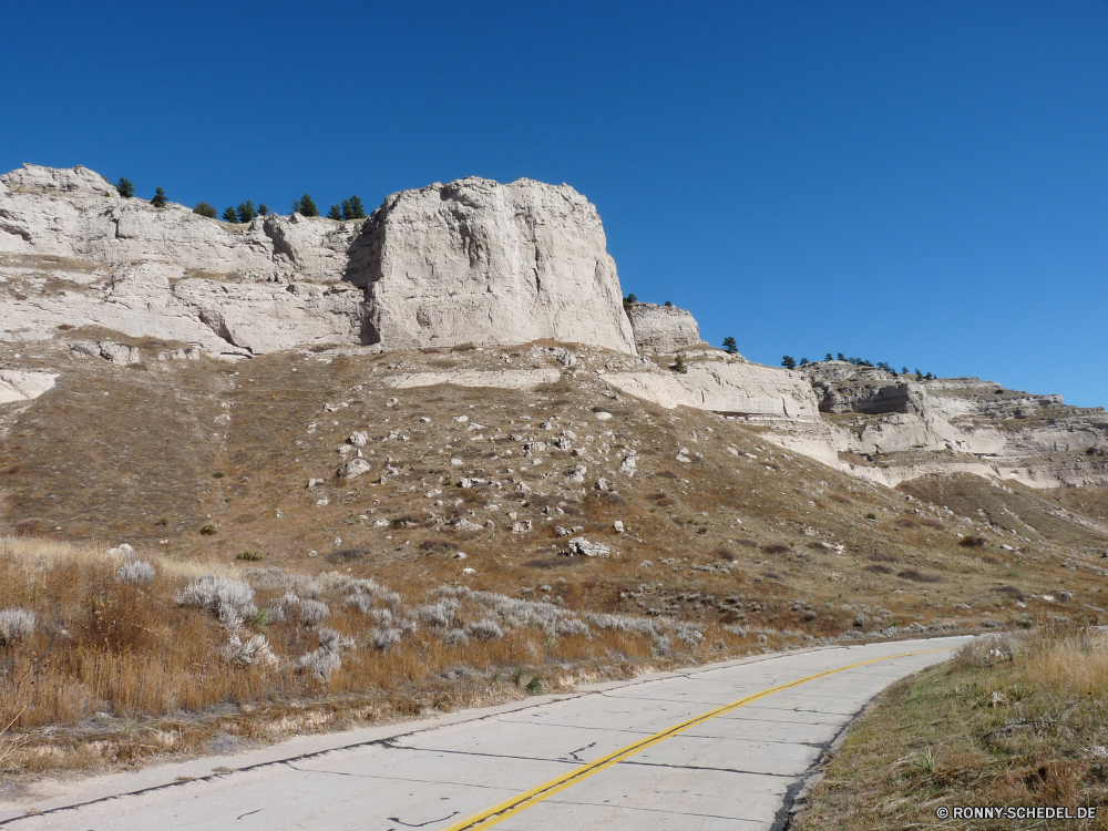 Scottsbluff National Monument Berg Aufstieg Steigung Landschaft Fels Grab Stein Reisen Himmel Berge landschaftlich Klippe Spitze Tourismus im freien Schlucht Park Szenerie Felsen Hügel Sand Tal Wolken Wildnis Geologie Wandern Megalith Schnee Wüste hoch Urlaub nationalen Sommer im freien Alpine Klettern Tourist Umgebung Gedenkstätte Alpen natürliche Linie sonnig Bereich Alp Struktur geologische formation felsigen Urlaub Abenteuer Sonne Szene Gletscher Hochland Geschichte Sandstein Farbe Wolke Meer Wahrzeichen Dolomiten Wandern Bildung Mauer alt Klettern Land Gras Antike Extreme Landschaften Bereich Reise Resort Bäume Knoll Entwicklung des ländlichen Gipfeltreffen Mount Ruine Gelände Baum Panorama Panorama natürliche Höhe Steine Süden trocken Wasser Sonnenlicht Tag niemand mountain ascent slope landscape rock grave stone travel sky mountains scenic cliff peak tourism outdoors canyon park scenery rocks hill sand valley clouds wilderness geology hiking megalith snow desert high vacation national summer outdoor alpine climb tourist environment memorial alps natural line sunny range alp structure geological formation rocky holiday adventure sun scene glacier highland history sandstone color cloud sea landmark dolomites trekking formation wall old climbing land grass ancient extreme scenics area journey resort trees knoll rural summit mount ruin terrain tree panoramic panorama natural elevation stones south dry water sunlight day nobody