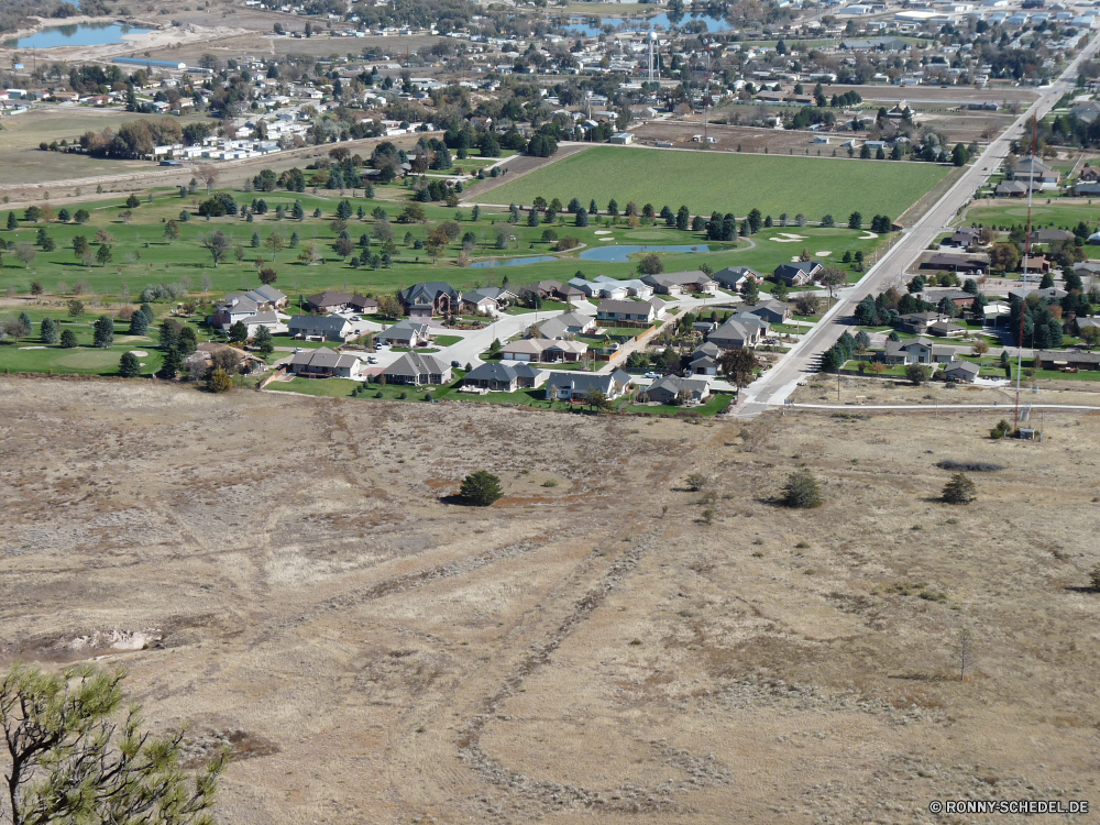 Scottsbluff National Monument Landschaft Himmel Reisen Labyrinth Sand am Meer Berg Fels Müll Strand Küste Wüste Tourismus Stein landschaftlich Architektur Meer Urlaub Gebäude Sommer Küstenlinie Ozean Umgebung im freien im freien Szenerie Land Dorf Wasser Hügel heiß Stadt Sonne sonnig Berge Baum Bäume Entwicklung des ländlichen Felsen Feld Park schmutzig Straße Ufer Müllkippe natürliche Home-plate Panorama außerhalb Wolken Stadt Insel nationalen Land Tag Erde Farbe Antike Wolke Bau Kultur Umweltverschmutzung Haus Website Süden Ziel Struktur trocken Garbage Collection Ökologie See Kurs Urlaub Schnee Wildnis Fluss landscape sky travel maze sand seaside mountain rock rubbish beach coast desert tourism stone scenic architecture sea vacation building summer shoreline ocean environment outdoor outdoors scenery land village water hill hot city sun sunny mountains tree trees rural rocks field park dirty road shore dump natural home plate panorama outside clouds town island national country day earth color ancient cloud construction culture pollution house site south destination structure dry garbage ecology lake course holiday snow wilderness river