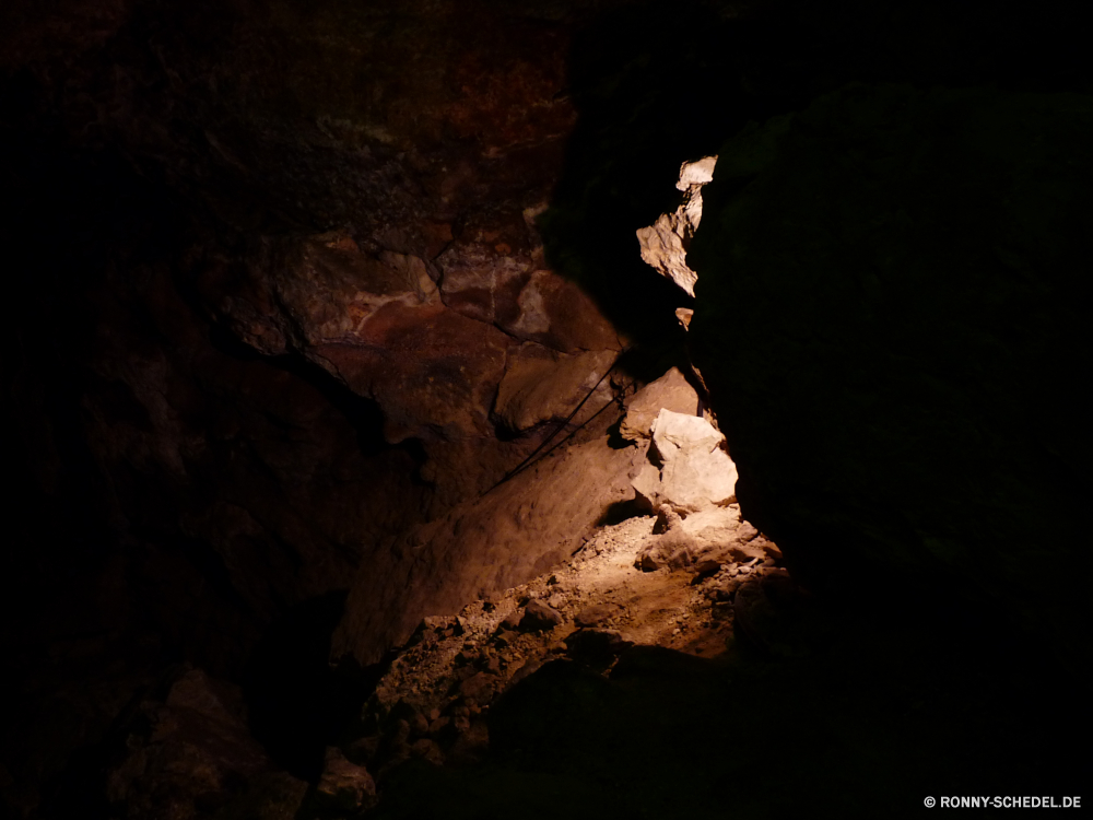 Jewel Cave National Monument Höhle geologische formation Fels Stein Geologie Schlucht Tourismus dunkel landschaftlich Wasser Reisen Erde nationalen Park Licht Mauer Wüste Sandstein Landschaft Berg natürliche Bildung alt Antike Mysterium Höhle Klippe u-Bahn Sand Innenseite Orange nass Tropfsteinhöhle im freien Farbe Fluss Felsen Denkmal Stalagmit geologische Kalkstein Formationen Dunkelheit Tourist Extreme Muster geheimnisvolle Baum Loch tief Urlaub Tal Calcit Himmel versteckt Klettern Escape felsigen unter Boden gelb Erhaltung bunte Tunnel Speläologie Mining geologische Creek Südwesten Aushöhlung Tour entfernten Pause außerhalb einzigartige Steine Grunge Berge Ökologie Szenerie ganz unter Mineralien seltene ungewöhnliche Kiefer Abenteuer Tropfen Jahrgang Mann Braun Geschichte Innenraum cave geological formation rock stone geology canyon tourism dark scenic water travel earth national park light wall desert sandstone landscape mountain natural formation old ancient mystery cavern cliff underground sand inside orange wet stalactite outdoor color river rocks monument stalagmite geologic limestone formations darkness tourist extreme pattern mysterious tree hole deep vacation valley calcite sky hidden climb escape rocky under ground yellow conservation colorful tunnel speleology mining geological creek southwest erosion tour remote break outside unique stones grunge mountains ecology scenery quite beneath minerals rare unusual pine adventure drops vintage man brown history interior