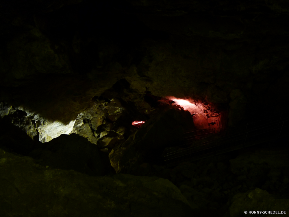 Jewel Cave National Monument Höhle geologische formation Licht dunkel Nacht Orange Fels Wasser Feuer schwarz Kamin Kunst heiß Flamme Textur Baum Farbe Berg Himmel gelb Rauch aquatische Grunge Flammen Gestaltung Vulkan Wärme Stein Gefahr Brennen Sand alt Landschaft Tourismus Geologie Muster bunte Energie Tapete warm Reisen Mysterium Raum Wolken Holz Element Park Wirkung glatte Aquarium natürliche Fluss texturierte Lagerfeuer Böse Meeresschildkröte Meer Hintergrund Mond Fisch Erde Fraktal Sterne landschaftlich cave geological formation light dark night orange rock water fire black fireplace art hot flame texture tree color mountain sky yellow smoke aquatic grunge flames design volcano heat stone danger burn sand old landscape tourism geology pattern colorful energy wallpaper warm travel mystery space clouds wood element park effect smooth aquarium natural river textured bonfire evil sea turtle sea backdrop moon fish earth fractal star scenic