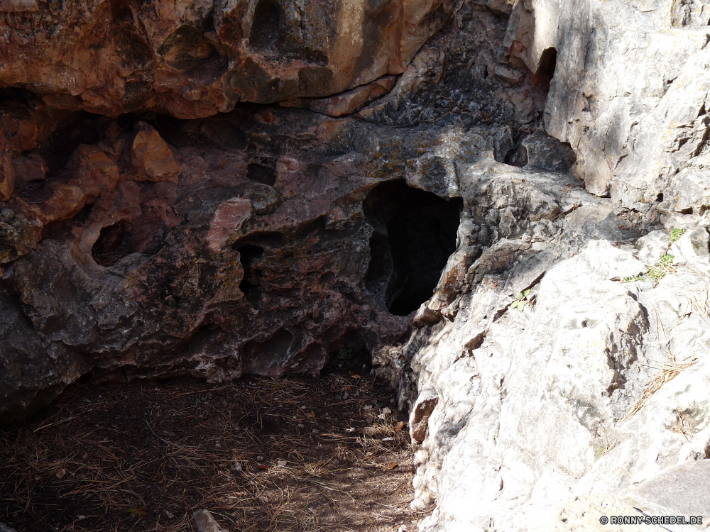 Wind Cave Cliff-Wohnung Wohnung Gehäuse Fels Struktur Loch Höhle Stein Schlucht Geologie Park Berg Landschaft geologische formation Reisen Klippe Bildung Mauer natürliche Felsen landschaftlich Tourismus Sandstein Fluss Baum nationalen Textur Antike alt Wasser Wüste Oberfläche Braun im freien Tal Sand Aushöhlung Rau Tag Orange Farbe Berge im freien Erde Himmel geologische felsigen Wildnis Hügel Tunnel Szenerie Material Creek Ruine texturierte Extreme Wald Muster Verwittert Steine Stream außerhalb Denkmal Holz Urlaub Klettern Escape Antik Architektur Schmutz Sommer trocken Durchgang Umgebung im Alter von Detail Gebäude Frühling Mineral Pflanze horizontale Schließen gelb schmutzig bunte cliff dwelling dwelling housing rock structure hole cave stone canyon geology park mountain landscape geological formation travel cliff formation wall natural rocks scenic tourism sandstone river tree national texture ancient old water desert surface brown outdoor valley sand erosion rough day orange color mountains outdoors earth sky geological rocky wilderness hill tunnel scenery material creek ruins textured extreme forest pattern weathered stones stream outside monument wood vacation climb escape antique architecture dirt summer dry passage environment aged detail building spring mineral plant horizontal close yellow dirty colorful