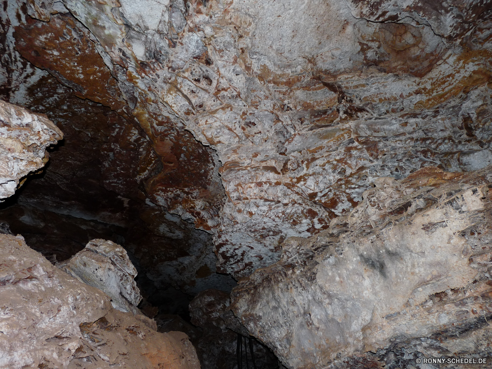 Wind Cave Textur Baum Mauer Oberfläche Rau alt Stein Fels Muster Material texturierte Detail Grunge schmutzig Loch Braun Verwittert Rinde Eis Holz Höhle natürliche Schließen solide Grunge Wasser im Alter von closeup Rost beschädigt Kristall Tapete Landschaft Berg rostige Park Struktur woody plant malen Architektur Wirbellose Geologie geknackt getragen Wald Schneckenart Bau Gestaltung Fluss Farbe aus Holz Beton sea hare Pflanze geologische formation Jahrgang grau Hintergrund Zement Metall Fleck Texturen Mollusk Felsen Industrie Eisen metallische im freien Industrielle nationalen Backstein vascular plant Spinnennetz Kofferraum Antik Antike Spinnennetz Schmutz cork tree Orange Sand aussenansicht fallen Stahl Kiefer Gebäude landschaftlich Korrosion Schlucht neu Mineral zu knacken chaotisch Alterung Umgebung Hintergründe Eiche Klippe Stuck Reisen Meer texture tree wall surface rough old stone rock pattern material textured detail grunge dirty hole brown weathered bark ice wood cave natural close solid grungy water aged closeup rust damaged crystal wallpaper landscape mountain rusty park structure woody plant paint architecture invertebrate geology cracked worn forest gastropod construction design river color wooden concrete sea hare plant geological formation vintage gray backdrop cement metal stain textures mollusk rocks industry iron metallic outdoor industrial national brick vascular plant cobweb trunk antique ancient spider web dirt cork tree orange sand exterior fall steel pine building scenic corrosion canyon scratch mineral crack messy aging environment backgrounds oak cliff stucco travel sea