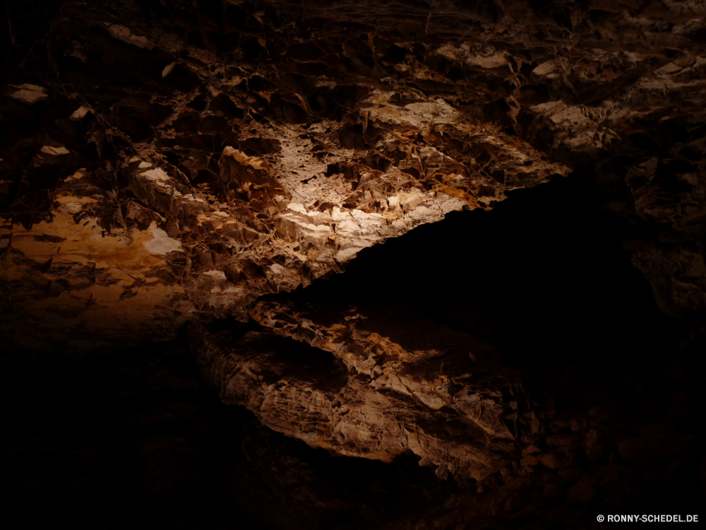 Wind Cave Höhle geologische formation Fels Landschaft Himmel Wasser Reisen landschaftlich Berg Stein Tourismus Sand Wolken dunkel Park Fluss Felsen Schlucht nationalen Ozean Meer Sonne alt Urlaub Berge Küste im freien natürliche Licht Baum Sonnenuntergang Strand Wolke Mauer fallen Szenerie Erde Geologie Wüste Szene Sonnenaufgang Grunge im freien gelb felsigen Wildnis Farbe Mond Krokodil Orange Klippe Gestaltung Sommer Tal Tunnel Creek Raum Tropischer Innenseite Sterne See Insel Krater Körper des Wassers texturierte u-Bahn Kunst Wasserfall Welle mir Textur Küste 'Nabend friedliche Tourist Loch Schatten Urlaub Sonnenlicht Nacht Entwicklung des ländlichen Herbst Land cave geological formation rock landscape sky water travel scenic mountain stone tourism sand clouds dark park river rocks canyon national ocean sea sun old vacation mountains coast outdoors natural light tree sunset beach cloud wall fall scenery earth geology desert scene sunrise grunge outdoor yellow rocky wilderness color moon crocodile orange cliff design summer valley tunnel creek space tropical inside star lake island crater body of water textured underground art waterfall wave mine texture coastline evening peaceful tourist hole shadow holiday sunlight night rural autumn country