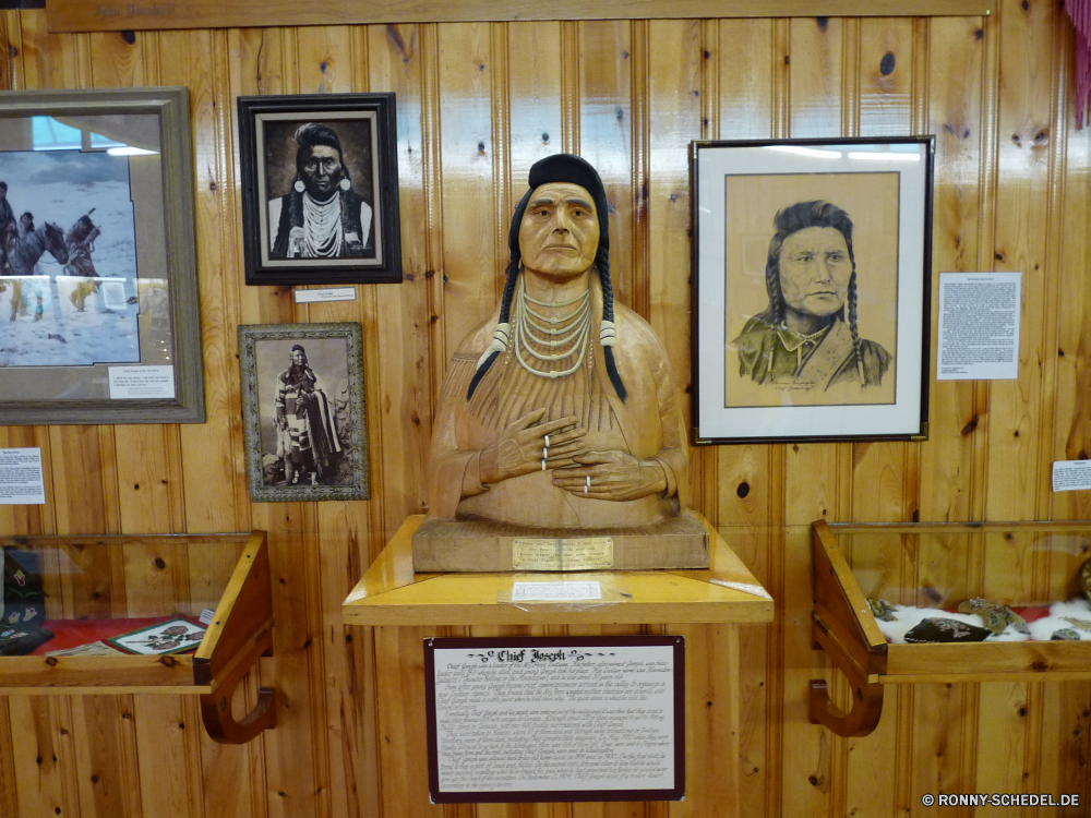 Crazy Horse Monument electric chair Instrument der Ausführung Instrument Gerät Religion Skulptur alt Architektur Fall Antike Statue Tempel Kultur Kunst Antik Geschichte Reisen religiöse historischen Innenraum Gebäude historische Gott Jahrgang Tourismus Stein Denkmal Stuhl Zimmer Gebet berühmte Möbel Haus Golden Dekoration Gold Struktur Luxus Kirche Wahrzeichen Retro Gottesdienst spirituelle Startseite Fenster Osten traditionelle Stadt Tourist Erbe Tür Person Stil Gestaltung Schnitzerei Gesicht beten glauben Lampe Orientalische Mode Holz Menschen Detail Porträt Innenaufnahme Abbildung electric chair instrument of execution instrument device religion sculpture old architecture case ancient statue temple culture art antique history travel religious historic interior building historical god vintage tourism stone monument chair room prayer famous furniture house golden decoration gold structure luxury church landmark retro worship spiritual home window east traditional city tourist heritage door person style design carving face pray faith lamp oriental fashion wood people detail portrait indoors figure