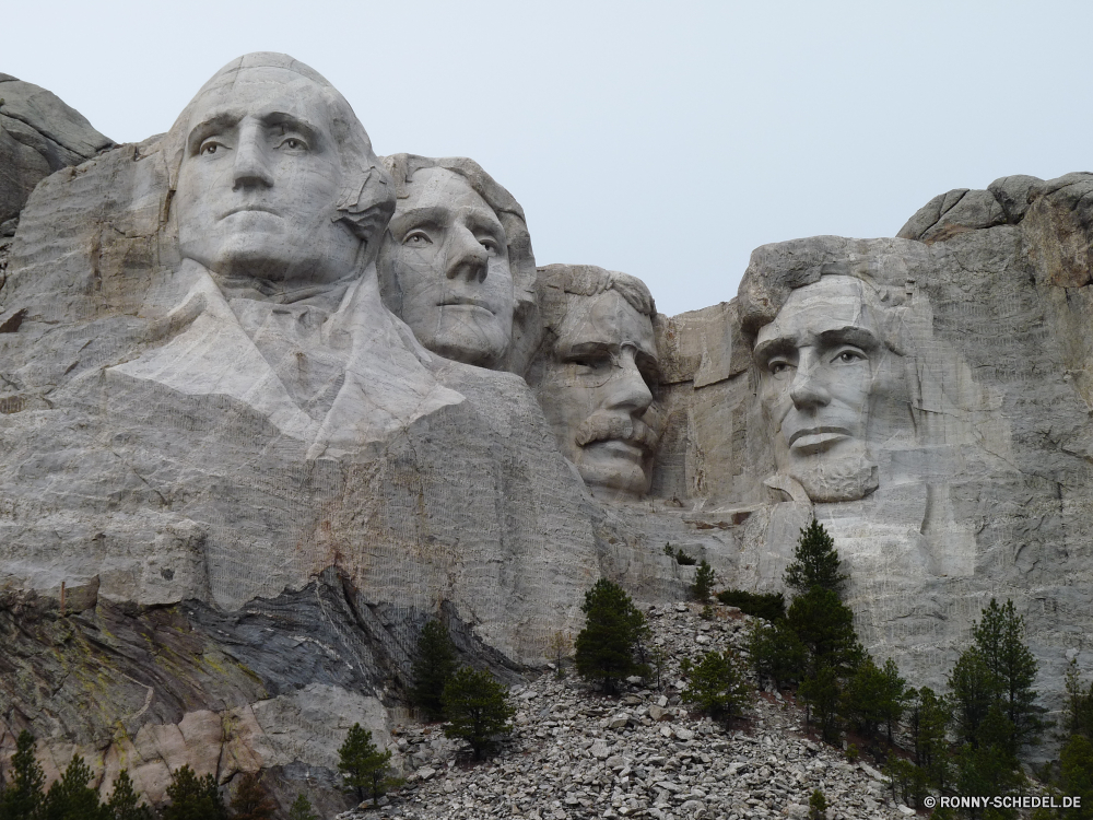 Mount Rushmore National Monument Statue Spalte Skulptur Antike Lineal Stein Tempel Architektur Reisen Religion Geschichte Sand Denkmal Kultur alt Tourismus religiöse Boden Kunst Schnitzerei Fels traditionelle Wahrzeichen Erde berühmte historischen Gebäude Ruine Totempfahl Osten Struktur historische Park Tourist Zivilisation Antik Gottesdienst spirituelle Gott Platz Himmel Vergangenheit Stadt Urlaub Gesicht glauben Orientalische Archäologie heilig Wüste Ruine beten Spiritualität Kirche Kopf nationalen Marmor Süden China aussenansicht Frieden Abbildung Grab Grab Weltanschauung Gebet Erbe Mauer Attraktion Ziel Tradition Insel Detail Dekoration Berg statue column sculpture ancient ruler stone temple architecture travel religion history sand monument culture old tourism religious soil art carving rock traditional landmark earth famous historic building ruin totem pole east structure historical park tourist civilization antique worship spiritual god place sky past city vacation face faith oriental archeology holy desert ruins pray spirituality church head national marble south china exterior peace figure grave tomb belief prayer heritage wall attraction destination tradition island detail decoration mountain