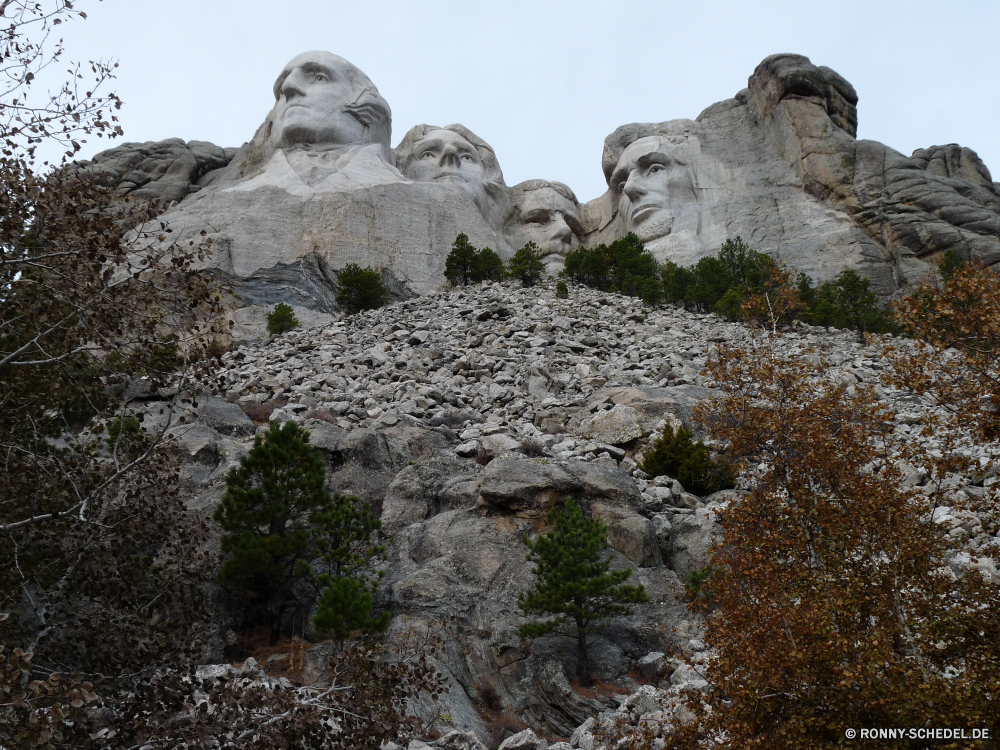 Mount Rushmore National Monument Fels Stein Reisen Gedenkstätte Berg Struktur Landschaft Knoll Megalith Himmel Tourismus Geschichte Klippe Antike Schloss Berge Ringwall Felsen Park Wüste alt Wildnis Festung Sandstein Sand Hügel Architektur Urlaub natürliche Denkmal Geologie Gebäude nationalen Schlucht Bildung Ruine Wahrzeichen im freien landschaftlich Ruine Tourist historischen Hügel im freien Steine Statue Mauer Baum Religion felsigen historische Ziel Kultur Aushöhlung Befestigung Sommer Landschaften Skulptur Kirche Tempel Tal Sonne Archäologie Mount Grabstein Steigung Panorama Bereich Szenerie Grab Urlaub Sehenswürdigkeiten Formationen Ehrfurcht Farbe Turkei Reiseziele Attraktion berühmte geologische formation Aufstieg Turm Tag Meer niemand rock stone travel memorial mountain structure landscape knoll megalith sky tourism history cliff ancient castle mountains rampart rocks park desert old wilderness fortress sandstone sand hill architecture vacation natural monument geology building national canyon formation ruins landmark outdoors scenic ruin tourist historic hills outdoor stones statue wall tree religion rocky historical destination culture erosion fortification summer scenics sculpture church temple valley sun archeology mount gravestone slope panoramic area scenery grave holiday sights formations awe color turkey destinations attraction famous geological formation ascent tower day sea nobody