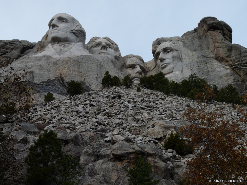 Mount Rushmore National Monument Statue Fels Stein Reisen Tourismus Geschichte Berg Antike Klippe Himmel Sand Struktur Skulptur Landschaft alt Park Architektur Denkmal Wüste Berge Sandstein Tempel nationalen Urlaub Wahrzeichen Ringwall Wildnis Brunnen Gebäude Kultur Spalte Religion Felsen Schlucht im freien Stadt Tourist historischen Geologie Gedenkstätte Schloss Ziel berühmte natürliche Baum Bildung Turkei landschaftlich Hügel Hügel Steine Boden Süden Festung Mount Aushöhlung Entlastung Sommer Kunst Bereich Antik Tal religiöse Schnitzerei geologische formation Zivilisation Ruine Ruine historische Erde im freien Platz traditionelle Höhle Grab Formationen Ehrfurcht Granit Meer Gesicht Touristische hoch Farbe reservieren Erbe Panorama Gott Landschaften Attraktion Kopf Kirche Sonne Mauer niemand statue rock stone travel tourism history mountain ancient cliff sky sand structure sculpture landscape old park architecture monument desert mountains sandstone temple national vacation landmark rampart wilderness fountain building culture column religion rocks canyon outdoors city tourist historic geology memorial castle destination famous natural tree formation turkey scenic hill hills stones soil south fortress mount erosion relief summer art area antique valley religious carving geological formation civilization ruins ruin historical earth outdoor place traditional cave grave formations awe granite sea face touristic high color reserve heritage panoramic god scenics attraction head church sun wall nobody