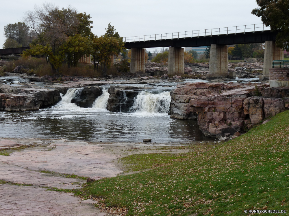 Sioux Falls Dam Barrier Obstruktion Struktur Wasser Fluss Anlegestelle Landschaft Himmel Meer Ozean Strand See Ufer Küste Bäume Sommer Kanal Unterstützung Reisen Wolke Fels Wolken landschaftlich Wald Baum Berg Brücke Urlaub Stein Gerät Körper des Wassers Küste Tourismus Wellenbrecher im freien im freien Sand Boot Insel Ruhe Szenerie Bucht Wellen Gebäude Wildnis Stream Felsen Landschaft fallen Küstenlinie Umgebung Surf am Meer Gras Steine sonnig Frühling Tag bewölkt Hügel natürliche Entspannen Sie sich Berge Haus friedliche ruhige Horizont Entwicklung des ländlichen Herbst Szene Schiff Urlaub Architektur fließende alt Holz Park Turm Sonne Norden seelandschaft Gebäude gelassene Paradies Wetter Ziel dam barrier obstruction structure water river pier landscape sky sea ocean beach lake shore coast trees summer channel support travel cloud rock clouds scenic forest tree mountain bridge vacation stone device body of water coastline tourism breakwater outdoor outdoors sand boat island calm scenery bay waves building wilderness stream rocks countryside fall shoreline environment surf seaside grass stones sunny spring day cloudy hill natural relax mountains house peaceful tranquil horizon rural autumn scene ship holiday architecture flowing old wood park tower sun north seascape buildings serene paradise weather destination