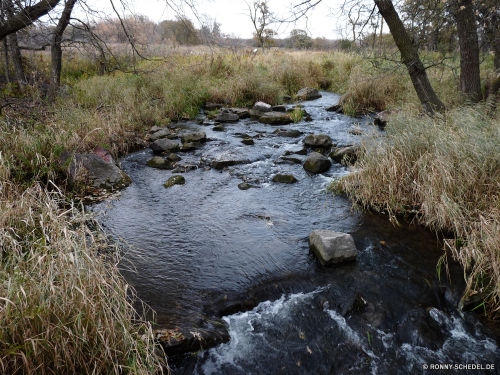 Pipestone National Monument Sumpf Fluss Wald Land Feuchtgebiet Baum Landschaft Wasser Kanal Bäume Stream See Berg Körper des Wassers Park Wildnis natürliche im freien Stein Fels Herbst Gras Entwicklung des ländlichen fallen Umgebung landschaftlich Berge Wild Hölzer Himmel Belaubung Teich Reflexion Reisen Pflanze im freien Saison ruhige Landschaft Szene Szenerie Sommer Frühling Creek woody plant Wasserfall Wandern Land fließende sonnig Strömung Winter Holz Blatt Felsen Wolken Ruhe Moos Schnee Blätter vascular plant friedliche nationalen Tourismus Flora üppige ruhig England kalt idyllische frisch entspannende Birke Busch bunte Kiefer Bewegung Farbe Eis Branch glatte Farben saisonale Nationalpark Waldland Wanderweg frische Luft Urlaub Drop Sonne Tag swamp river forest land wetland tree landscape water channel trees stream lake mountain body of water park wilderness natural outdoor stone rock autumn grass rural fall environment scenic mountains wild woods sky foliage pond reflection travel plant outdoors season tranquil countryside scene scenery summer spring creek woody plant waterfall hiking country flowing sunny flow winter wood leaf rocks clouds calm moss snow leaves vascular plant peaceful national tourism flora lush quiet england cold idyllic fresh relaxing birch bush colorful pine movement color ice branch smooth colors seasonal national park woodland trail freshness vacation drop sun day