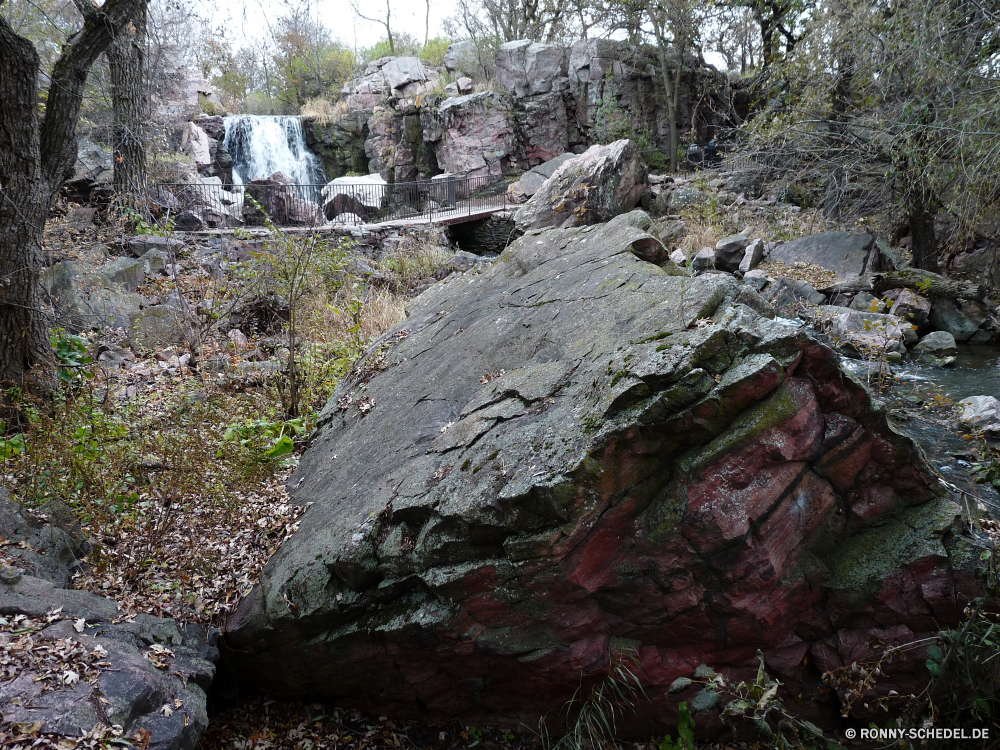 Pipestone National Monument Steinmauer Zaun Landschaft Berg Fels Fluss Stein Barrier Megalith Baum Struktur Wasser Gedenkstätte Felsen Obstruktion Stream Reisen Berge Wald Park im freien im freien Umgebung natürliche landschaftlich Szenerie Sommer Bäume Mauer Wildnis Steine Creek Tal Wasserfall felsigen Tourismus Hügel Wild Gras nationalen Frühling fallen Himmel Moos Klippe friedliche Schlucht alt Ruine Pflanze Hölzer Tag Saison Steigung Schnee Sonne Kaskade Wandern Antike kalt Architektur Wolken fließende Strömung See Küste nass Entwicklung des ländlichen Herbst hoch Blatt Turkei Reise Ozean woody plant Insel ruhige Sonnenlicht Meer stone wall fence landscape mountain rock river stone barrier megalith tree structure water memorial rocks obstruction stream travel mountains forest park outdoors outdoor environment natural scenic scenery summer trees wall wilderness stones creek valley waterfall rocky tourism hill wild grass national spring fall sky moss cliff peaceful canyon old ruin plant woods day season slope snow sun cascade hiking ancient cold architecture clouds flowing flow lake coast wet rural autumn high leaf turkey trip ocean woody plant island tranquil sunlight sea