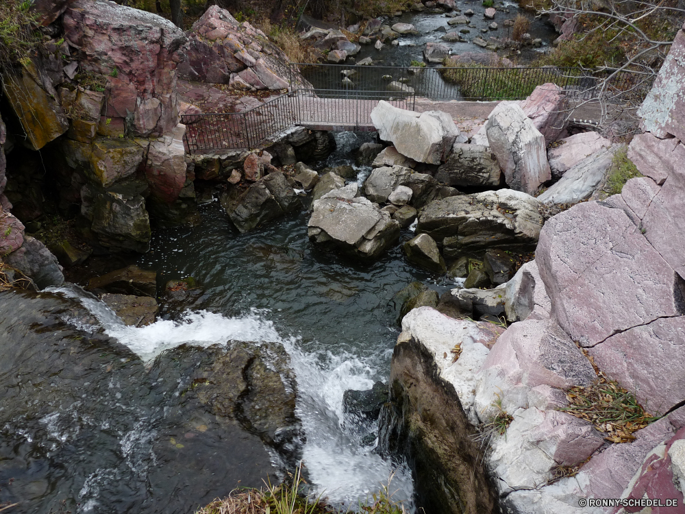 Pipestone National Monument Steinmauer Barrier Zaun Stein Fels Fluss Wasser Landschaft Obstruktion Mauer Felsen Stream Berg Struktur Baum Reisen Steine Park landschaftlich im freien Wald Frühling Berge felsigen Sommer im freien Meer natürliche fließende Wild Strömung Wasserfall Kanal Umgebung Wildnis Wellenbrecher Creek Tourismus Küste Küste Bewegung fallen Himmel Ozean friedliche Szenerie platsch Kaskade nass Körper des Wassers nationalen Strand Szene Moos Reinigen Urlaub Sonne Ruhe rasche Bäume Ufer Tag See Insel fallen Blätter Tropischer Herbst plantschen Licht Eis Ökologie frisch Welle Wandern Norden seelandschaft Wolken Abenteuer Klippe Frieden Drop ruhige Pflanze Schlucht Kühl Land stone wall barrier fence stone rock river water landscape obstruction wall rocks stream mountain structure tree travel stones park scenic outdoors forest spring mountains rocky summer outdoor sea natural flowing wild flow waterfall channel environment wilderness breakwater creek tourism coast coastline motion fall sky ocean peaceful scenery splash cascade wet body of water national beach scene moss clean vacation sun calm rapid trees shore day lake island falling leaves tropical autumn splashing light ice ecology fresh wave hiking north seascape clouds adventure cliff peace drop tranquil plant ravine cool country