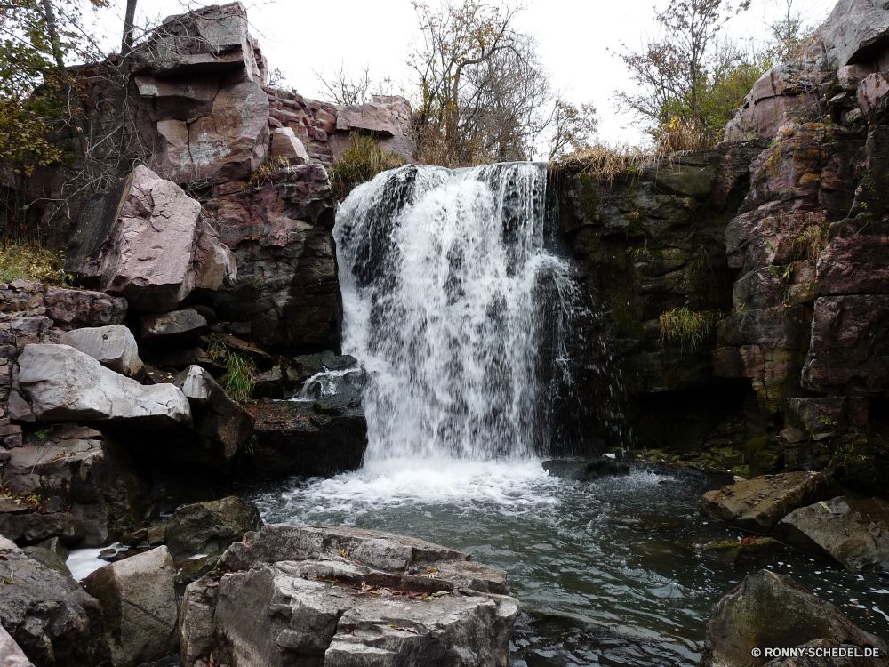 Pipestone National Monument Wasserfall Fluss Brunnen Stream Wasser Eis Struktur Wald Fels Kristall Landschaft Kaskade Stein Berg fällt solide Felsen Park Creek Umgebung fallen Reisen Wildnis Strömung Frühling fließende im freien Baum Wild Moos natürliche fallen im freien friedliche Bewegung Sommer platsch landschaftlich Kanal Tourismus nass frisch Berge ruhige Reinigen Bäume Körper des Wassers Wasserfälle Drop Klippe rasche glatte felsigen gelassene Kühl frische Luft Blatt Pflanze Szenerie Wandern Szene Bach nationalen Hölzer See plantschen Barrier Ökologie Geschwindigkeit Frieden Steine Flüsse Entwicklung des ländlichen Herbst klar erfrischende Tag Belaubung Holz Ruhe erfrischend SWIFT Wanderung üppige Abenteuer Tropischer Erhaltung idyllische macht Garten Entspannung Himmel seidige hoch Farbe Dam Extreme Entspannen Sie sich Obstruktion Bewegung Erholung Saison waterfall river fountain stream water ice structure forest rock crystal landscape cascade stone mountain falls solid rocks park creek environment fall travel wilderness flow spring flowing outdoor tree wild moss natural falling outdoors peaceful motion summer splash scenic channel tourism wet fresh mountains tranquil clean trees body of water waterfalls drop cliff rapid smooth rocky serene cool freshness leaf plant scenery hiking scene brook national woods lake splashing barrier ecology speed peace stones rivers rural autumn clear refreshing day foliage wood calm refreshment swift hike lush adventure tropical conservation idyllic power garden relaxation sky silky high color dam extreme relax obstruction movement recreation season