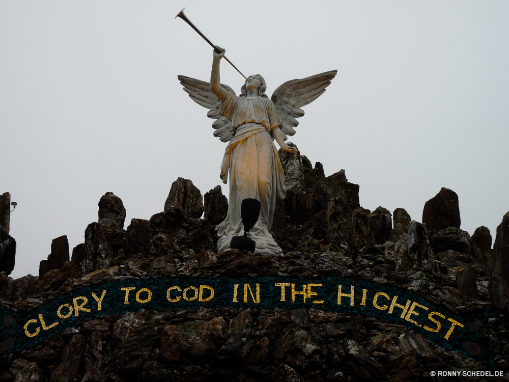 Grotto of Redemption Statue Denkmal Skulptur Architektur Wahrzeichen Stadt Reisen Himmel Tourismus Geschichte Gebäude alt Tempel historischen Kunst Antike Struktur Religion berühmte Podest Bronze Kultur Stein Platz Pferd Tourist Kirche Palast König historische Gedenkstätte St. Attraktion Brunnen Urban Hauptstadt Park Kathedrale Unterstützung Kuppel Marmor Erbe Symbol traditionelle Spalte Turm Stadtansicht Gebäude Ziel Stadt aussenansicht Gold Tragkonstruktion Museum Welt statue monument sculpture architecture landmark city travel sky tourism history building old temple historic art ancient structure religion famous pedestal bronze culture stone square horse tourist church palace king historical memorial saint attraction fountain urban capital park cathedral support dome marble heritage symbol traditional column tower cityscape buildings destination town exterior gold supporting structure museum world