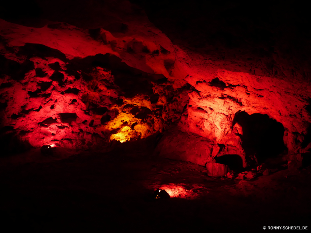 Meramec Caverns Sonne Sterne Schlucht Berg Himmelskörper Vulkan Tal Orange Landschaft Schlucht Himmel Feuer Sonnenuntergang Wolken natürliche Höhe Kamin geologische formation dunkel Nacht Sonnenaufgang Wüste Licht Fels nationalen Flamme Wärme Park heiß Dämmerung Reisen landschaftlich Berge Brennen gelb schwarz im freien Flammen Gefahr Horizont Stein Kontur Beleuchtung Urlaub warm Morgenröte natürliche depression im freien Tourismus Baum Wild natürliche Grand Brennen Höhle 'Nabend Heiße Glut Lagerfeuer Inferno Farbe Geologie Apparat Wasser Rauch Textur Felge Fluss Klippe Ausrüstung Glühen Energie am Morgen Dämmerung Westen Szene Felsen bunte Sand Kunst Wahrzeichen Sommer Südwesten Wolke gefährliche Tapete Holz Szenerie entzündlich hell geologische Hölle Kraftstoffpumpe Umgebung friedliche Tourist Sonnenlicht Welt Wildnis sun star canyon mountain celestial body volcano valley orange landscape ravine sky fire sunset clouds natural elevation fireplace geological formation dark night sunrise desert light rock national flame heat park hot dusk travel scenic mountains burn yellow black outdoor flames danger horizon stone silhouette lighting vacation warm dawn natural depression outdoors tourism tree wild natural grand burning cave evening blaze bonfire inferno color geology apparatus water smoke texture rim river cliff equipment glow energy morning twilight west scene rocks colorful sand art landmark summer southwest cloud dangerous wallpaper wood scenery flammable bright geological hell fuel environment peaceful tourist sunlight world wilderness