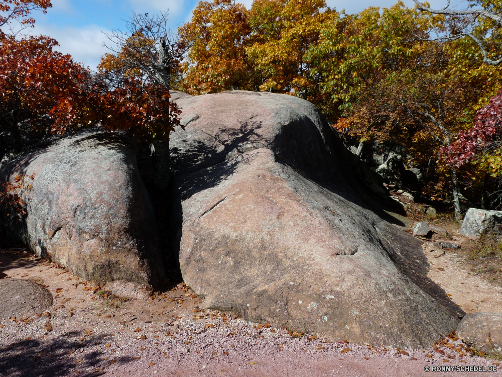 Elephant Rocks State Park Wildnis Baum Landschaft Park Fels landschaftlich Himmel Knoll Berg Wald Sand Reisen im freien Bäume nationalen Tourismus Straße Felsen Stein Wüste Hügel Entwicklung des ländlichen Geologie Szenerie Fluss Szene woody plant Urlaub Sommer natürliche Tal Pflanze Boden Herbst vascular plant Erde Busch Wasser Klippe Flora Saison Hölzer Schlucht Umgebung trocken Berge im freien Holz Zweige Blätter Wild Wolke Wolken fallen Megalith Land Gras Südwesten Abenteuer Süden Orange Feld Branch alt Hügel Wandern Tag gelb bunte Gedenkstätte Frühling Belaubung Insel Landschaft Horizont Küste Sonne Aufstieg Arid Meer Aushöhlung Strand Blatt Schnee Landschaften gelassene Land Vulkan Braun wilderness tree landscape park rock scenic sky knoll mountain forest sand travel outdoor trees national tourism road rocks stone desert hill rural geology scenery river scene woody plant vacation summer natural valley plant soil autumn vascular plant earth bush water cliff flora season woods canyon environment dry mountains outdoors wood branches leaves wild cloud clouds fall megalith country grass southwest adventure south orange field branch old hills hiking day yellow colorful memorial spring foliage island countryside horizon coast sun ascent arid sea erosion beach leaf snow scenics serene land volcano brown