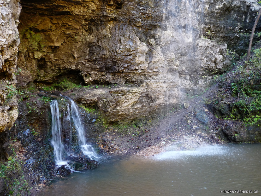 Grand Gulf State Park Eis Kristall solide Wasserfall Fluss Stream Wasser Fels Landschaft Stein Kaskade Wald fallen Strömung fällt Creek Park Umgebung Felsen fallen Berg fließende Reisen Frühling im freien Bewegung natürliche Wild friedliche landschaftlich Moos im freien Baum platsch Sommer Wasserfälle felsigen frisch nass gelassene Wildnis Kühl glatte Bäume rasche Tourismus Steine Szene ruhige Berge Abenteuer Erhaltung Reinigen Ökologie See Wandern Flüsse Geschwindigkeit Wanderung plantschen Drop Szenerie frische Luft Blatt klar Pflanze nationalen Hölzer Herbst kalt Belaubung Bach erfrischende Land SWIFT Klippe entspannende Erholung Kanal verschwommen Tag macht Ruhe Frieden erfrischend Stromschnellen seidige Gras Bereich Saison niemand Bewegung Farbe Holz Kaskaden Körper des Wassers üppige Entspannen Sie sich Entspannung reine bunte Sonnenlicht Entwicklung des ländlichen ice crystal solid waterfall river stream water rock landscape stone cascade forest fall flow falls creek park environment rocks falling mountain flowing travel spring outdoor motion natural wild peaceful scenic moss outdoors tree splash summer waterfalls rocky fresh wet serene wilderness cool smooth trees rapid tourism stones scene tranquil mountains adventure conservation clean ecology lake hiking rivers speed hike splashing drop scenery freshness leaf clear plant national woods autumn cold foliage brook refreshing country swift cliff relaxing recreation channel blurred day power calm peace refreshment rapids silky grass area season nobody movement color wood cascades body of water lush relax relaxation pure colorful sunlight rural