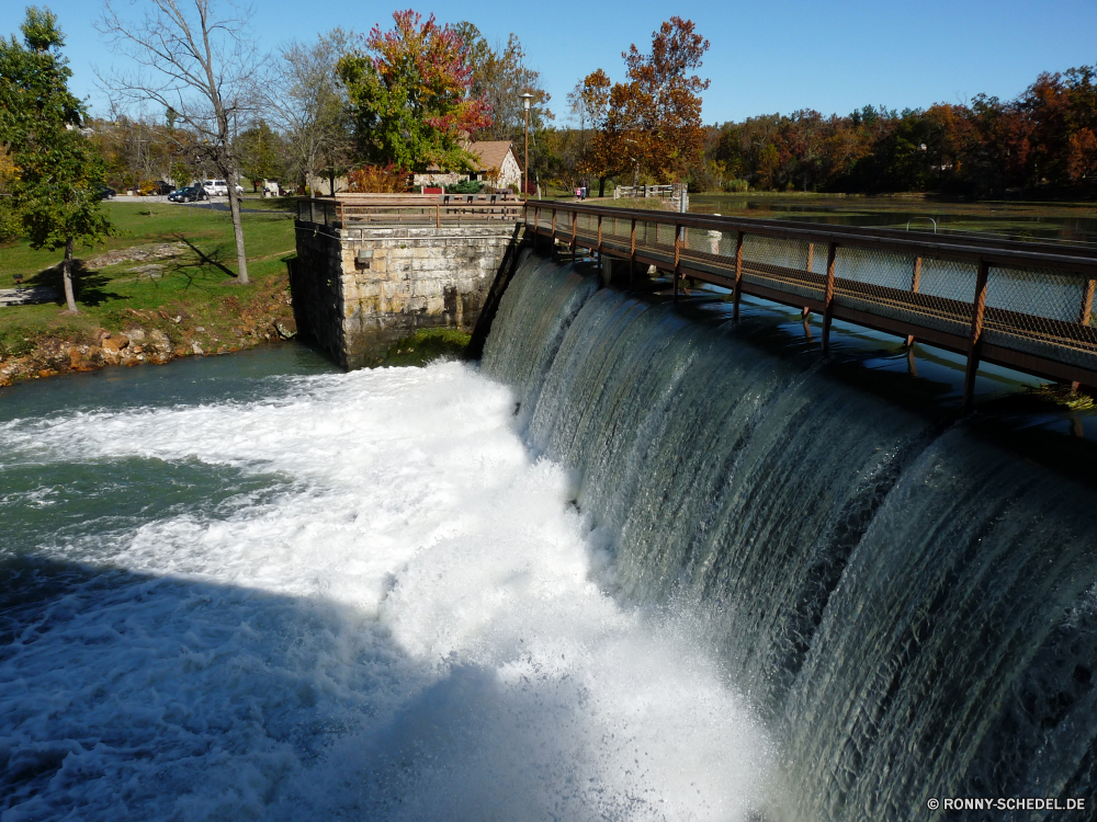 Mammoth Spring State Park Dam Barrier Obstruktion Struktur Wasser Fluss Landschaft Himmel Reisen landschaftlich Tourismus See Meer Küste Sommer Baum Brücke im freien Szenerie macht Architektur Wolke Wasserfall Ozean Strömung Wolken Strand Umgebung Gebäude Stadt Sand Ufer im freien Urlaub Urlaub Wald Tourist Park Fels Stream Holz Wahrzeichen fällt Berg sonnig Bucht Tropischer Stein friedliche Horizont Bäume Bahnhof Gras Surf seelandschaft Boot Insel fallen Geschichte Sonne Wasserkraftwerk Hydro Frühling Tag Welle Energie Strom Paradies Küste Ruhe Industrielle Straße nass Entwicklung des ländlichen dam barrier obstruction structure water river landscape sky travel scenic tourism lake sea coast summer tree bridge outdoors scenery power architecture cloud waterfall ocean flow clouds beach environment building city sand shore outdoor holiday vacation forest tourist park rock stream wood landmark falls mountain sunny bay tropical stone peaceful horizon trees station grass surf seascape boat island fall history sun hydroelectric hydro spring day wave energy electricity paradise coastline calm industrial road wet rural