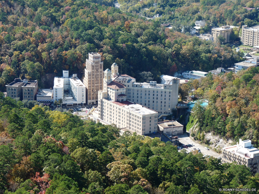 Hot Springs National Park Schloss Architektur Stadt Reisen Gebäude Palast Turm Befestigung Stadt Landschaft Tourismus Wahrzeichen alt Struktur Mauer Haus Festung Kirche Universität Antike Geschichte Himmel historischen Berg Fluss Defensive Struktur Häuser Panorama Baum Bäume Hügel landschaftlich Stein historische Denkmal mittelalterliche Garten berühmte Gebäude Sommer Kathedrale Wasser Szenerie Stadtansicht Urlaub Residenz Urlaub Tourist Urban im freien Dach Bau Tag Berge Landschaft Religion Brücke Entwicklung des ländlichen Dorf Tal Fels Szene Straße Straße Wald sonnig Kultur Ziel im freien traditionelle aussenansicht Ringwall Herbst Tempel Zentrum hoch Ruine Hügel Panorama See Insel Sonne Wolkenkratzer Küste Startseite Kloster Meer castle architecture city travel building palace tower fortification town landscape tourism landmark old structure wall house fortress church university ancient history sky historic mountain river defensive structure houses panorama tree trees hill scenic stone historical monument medieval garden famous buildings summer cathedral water scenery cityscape vacation residence holiday tourist urban outdoors roof construction day mountains countryside religion bridge rural village valley rock scene street road forest sunny culture destination outdoor traditional exterior rampart autumn temple center high ruins hills panoramic lake island sun skyscraper coast home monastery sea