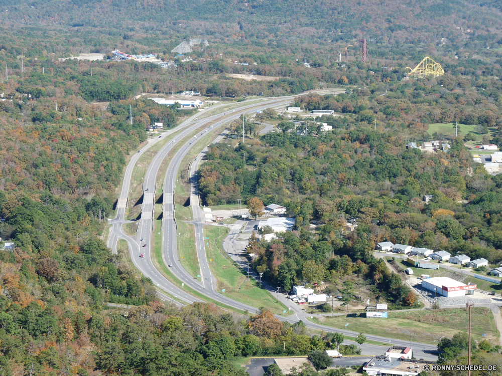 Hot Springs National Park Berg Küstenlinie Reisen Landschaft Himmel Berge Alp Stadt Tourismus Straße Luftbild landschaftlich Bäume im freien Sommer Panorama Gebäude Architektur Fels hoch Szenerie Dorf Küste Wolken Gebäude Häuser Park Hochland Meer Wasser Stadt Insel Stein Wald Baum natürliche Höhe Tal im freien Sesselbahn Horizont Urlaub Urban Hügel sonnig Tag geologische formation Fluss Strand oben Land Haus Reise Ziel ski tow Feld Ozean Entwicklung des ländlichen Spitze Panorama Gras Klippe Straße Landschaft Wiese Hügel Bucht Art und Weise Stadtansicht Felsen Tourist Turm Sonne Urlaub Kanarische Alpine Farbe Antike Autobahn Wandern alt Vermittlung Bereich berühmte See Luft Ufer nationalen Wahrzeichen Steigung Bereich mountain shoreline travel landscape sky mountains alp city tourism road aerial scenic trees outdoor summer panorama building architecture rock high scenery village coast clouds buildings houses park highland sea water town island stone forest tree natural elevation valley outdoors chairlift horizon vacation urban hill sunny day geological formation river beach above country house journey destination ski tow field ocean rural peak panoramic grass cliff street countryside meadow hills bay way cityscape rocks tourist tower sun holiday canary alpine color ancient highway hiking old conveyance range famous lake air shore national landmark slope area