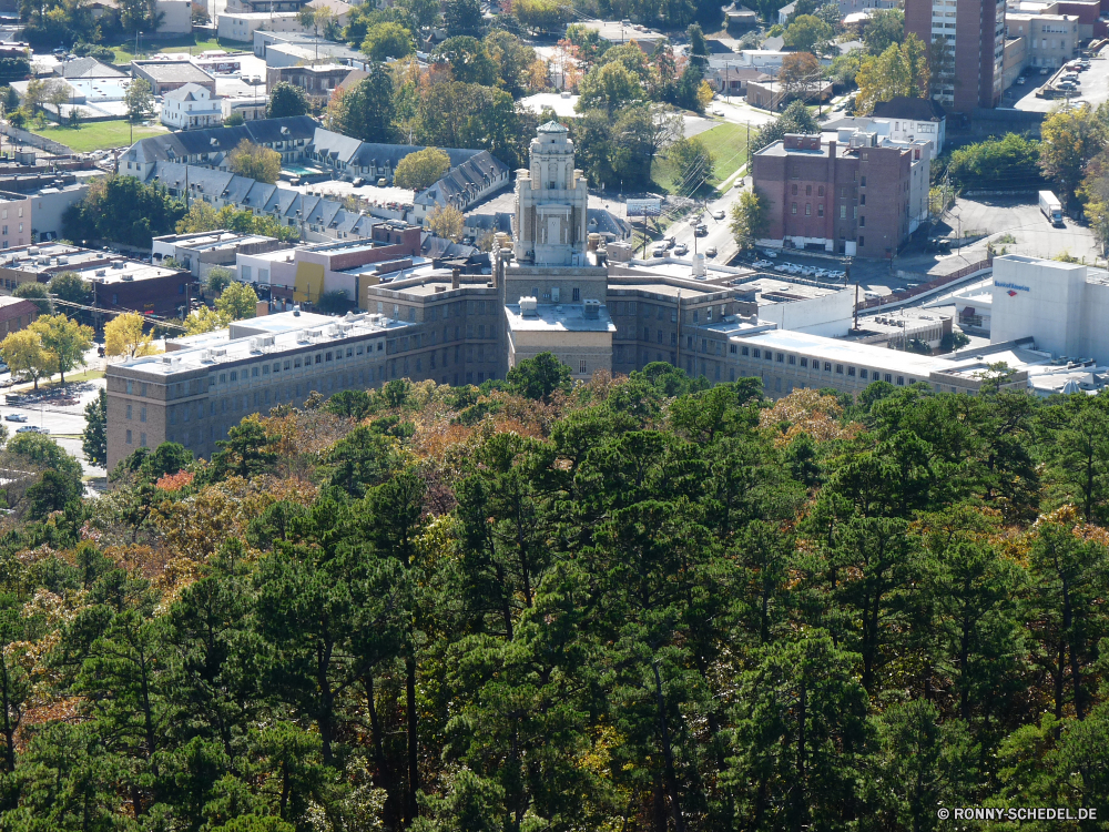 Hot Springs National Park Palast Stadt Gebäude Architektur Stadt Reisen Schloss Stadtansicht Wahrzeichen Urban Haus Panorama Himmel Tourismus Luftbild Landschaft Struktur Turm Fluss Skyline Residenz Kirche Straße Urlaub berühmte alt Gebäude Hügel Befestigung Szene Baum Brücke Dach Sommer Wasser Meer Urlaub Hauptstadt landschaftlich hoch Kuppel Häuser Bucht Hafen Küste Innenstadt Defensive Struktur Denkmal Geschäftsviertel Antike aussenansicht Berg Panorama Zentrum Ziel Boot Kathedrale historischen Szenerie Wolkenkratzer Resort Landkreis sonnig Bau Wolken Kultur Wohnung moderne Straße Dächern Schiff Hafen Tag Wolke Tourist Strand Park Horizont Bäume Universität am Wasser im freien Platz Nach oben Sonnenuntergang Startseite Nacht palace city building architecture town travel castle cityscape landmark urban house panorama sky tourism aerial landscape structure tower river skyline residence church street vacation famous old buildings hill fortification scene tree bridge roof summer water sea holiday capital scenic high dome houses bay harbor coast downtown defensive structure monument business district ancient exterior mountain panoramic center destination boat cathedral historic scenery skyscraper resort district sunny construction clouds culture dwelling modern road roofs ship port day cloud tourist beach park horizon trees university waterfront outdoors place top sunset home night