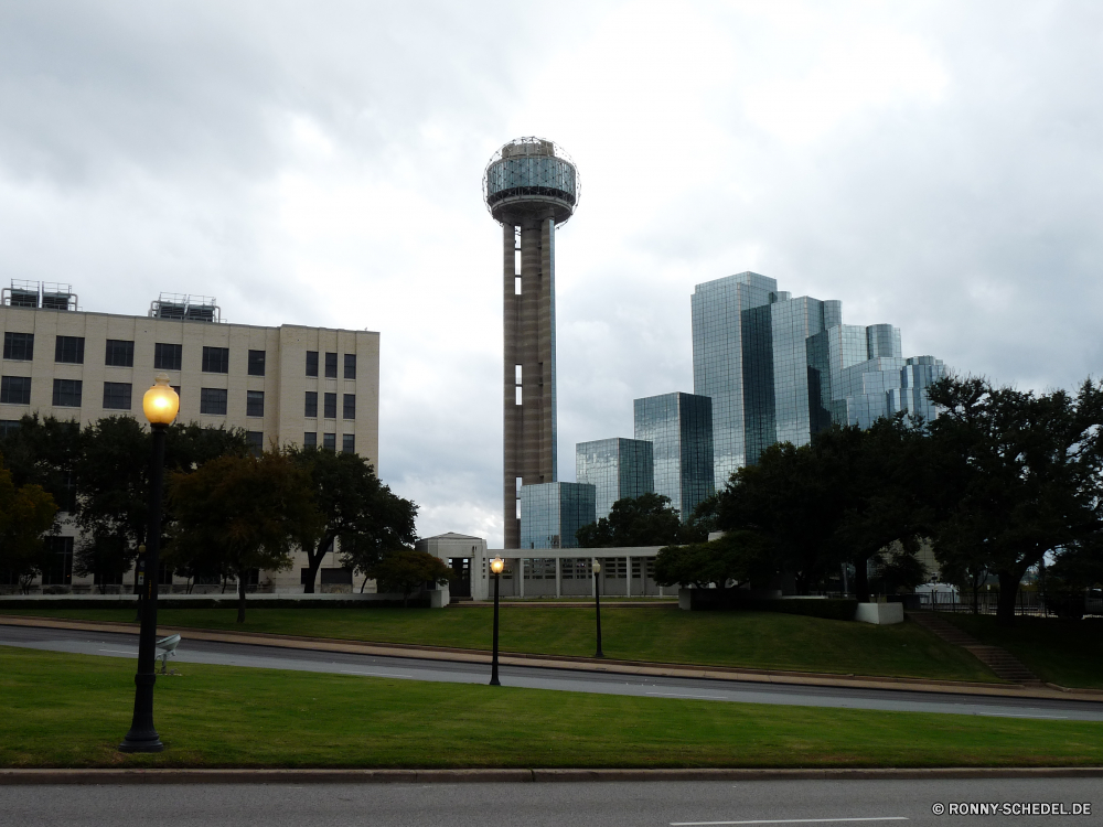 Dallas Architektur Universität Himmel Stadt Gebäude Spalte Turm Struktur Wasserturm Urban Reisen Denkmal Wahrzeichen Stein Schornstein alt Stausee Pole Position macht Fabrik Wolken Geschichte Stadtansicht Licht Landschaft Tourismus Haus Stab berühmte Tank Industrielle Skyline historische Industrie Antike Kultur Umweltverschmutzung Umgebung Hauptstadt Gebäude Wasser im freien aussenansicht Straße Tag Park Energie Bahnhof Innenstadt Platz Meer im freien Straße Fluss Fassade Schiff Wolke Rauch Stadt moderne giftig Ruine klar Marmor hoch Klassische Bau Statue traditionelle Tourist Bäume Lampe Gras Museum Geschäftsviertel Ruine Gas Fackel Pflanze Luft Wolkenkratzer globale Geschäft Platz Szenerie Kuppel Sommer landschaftlich architecture university sky city building column tower structure water tower urban travel monument landmark stone chimney old reservoir pole power factory clouds history cityscape light landscape tourism house rod famous tank industrial skyline historical industry ancient culture pollution environment capital buildings water outdoors exterior street day park energy station downtown place sea outdoor road river facade vessel cloud smoke town modern toxic ruins clear marble high classical construction statue traditional tourist trees lamp grass museum business district ruin gas torch plant air skyscraper global business square scenery dome summer scenic