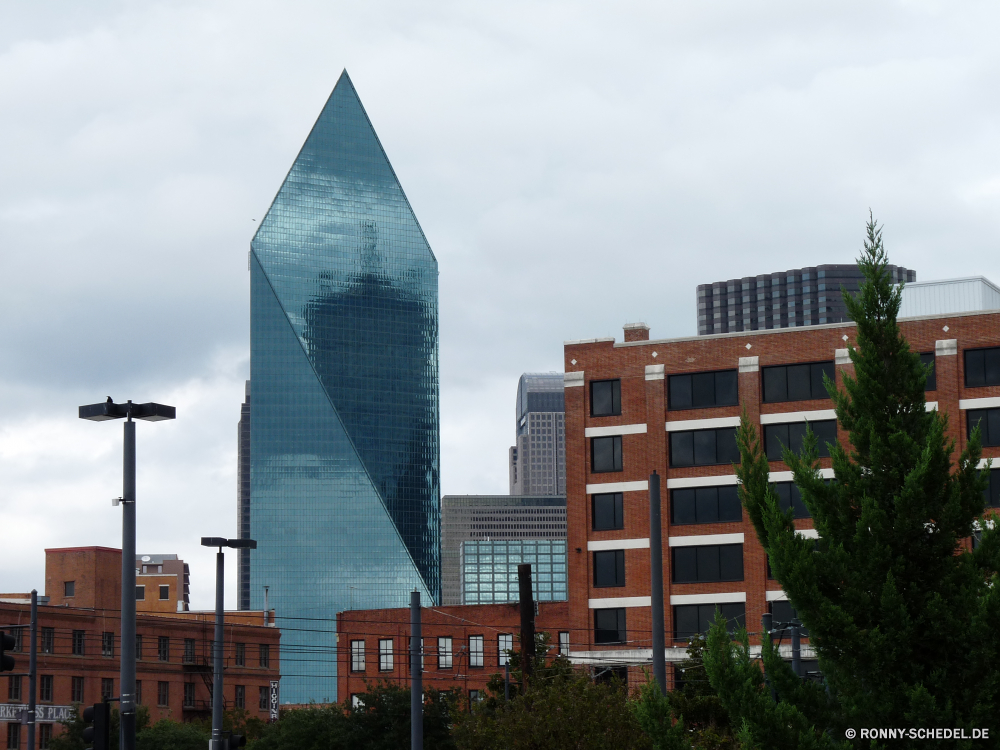 Dallas Wolkenkratzer Architektur Stadt Gebäude Büro Urban Turm Himmel Innenstadt Universität groß Gebäude Glas moderne Skyline Geschäft Struktur Wolkenkratzer aussenansicht Stadtansicht hoch Stadt Fenster finanzielle Zentrum Unternehmen Landkreis Windows Straße Bau Finanzen Neu Reflexion Stahl Reisen futuristische Perspektive Mauer Geschäftsviertel Büros architektonische Beton Gestaltung Haus Türme Wahrzeichen Fassade Spiegel Wolken Städte Tourismus Fluss reflektieren gebaut alt kommerzielle Metropolitan Aufstieg im freien Gesellschaft Szene historischen Bank Wohnung Wolke Immobilien Bucht im freien Firma Landschaft Reichtum Geschichte Bäume Wachstum Metropole Wohn Real Technologie Wasser Sonne Erfolg Farbe hell glänzend skyscraper architecture city building office urban tower sky downtown university tall buildings glass modern skyline business structure skyscrapers exterior cityscape high town window financial center corporate district windows street construction finance new reflection steel travel futuristic perspective wall business district offices architectural concrete design house towers landmark facade mirror clouds cities tourism river reflect built old commercial metropolitan rise outdoors corporation scene historic bank apartment cloud estate bay outdoor company landscape wealth history trees growth metropolis residential real technology water sun success color bright shiny