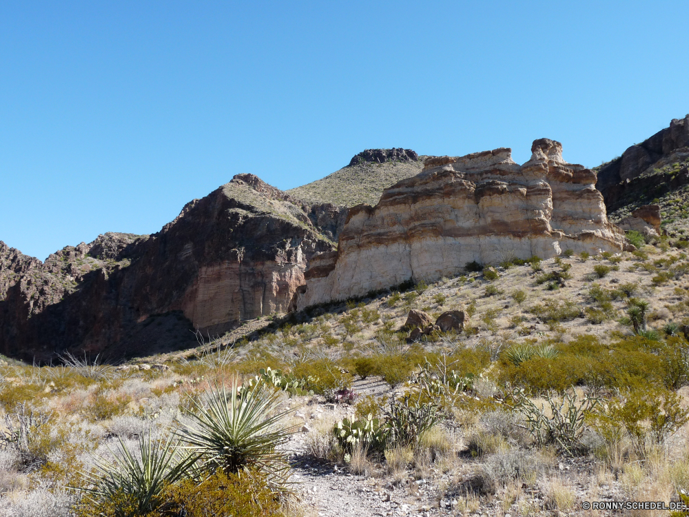 Big Bend National Park Berg Landschaft Steigung Fels Aufstieg Berge Himmel Linie Spitze Reisen Klippe Wildnis Stein Tal landschaftlich Bereich Hügel im freien Sommer Szenerie Park im freien Hochland Wandern Umgebung Tourismus Alp nationalen felsigen geologische formation Wolken Felsen Baum Gras Wald hoch Wolke natürliche Geologie Schnee Landschaften Bäume Tag Urlaub Urlaub Alpen Wasser Tourist Schlucht Panorama natürliche Höhe Alpine Wüste Mauer Nach oben Landschaft ruhige Fluss Landschaften Wild Szene Panorama Land niemand Urlaub Farbe Gletscher Sonne Gipfeltreffen Wandern Frühling Meer Klettern Wanderung Abenteuer Steine Erhaltung Pflanze Küste Ziel Insel See Vulkan Rau Wetter Straße Knoll Land Kiefer klar mountain landscape slope rock ascent mountains sky line peak travel cliff wilderness stone valley scenic range hill outdoor summer scenery park outdoors highland hiking environment tourism alp national rocky geological formation clouds rocks tree grass forest high cloud natural geology snow scenics trees day vacation holiday alps water tourist canyon panorama natural elevation alpine desert wall top countryside tranquil river landscapes wild scene panoramic land nobody vacations color glacier sun summit trekking spring sea climbing hike adventure stones conservation plant coastline destination island lake volcano rough weather road knoll country pine clear