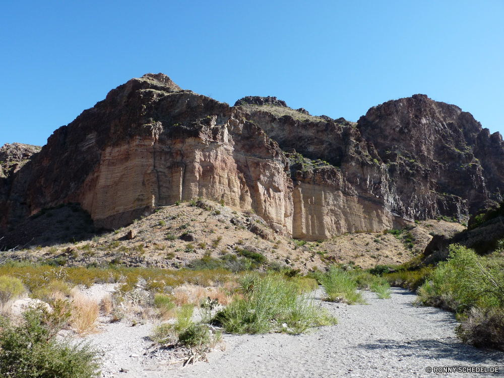 Big Bend National Park Klippe geologische formation Berg Fels Landschaft Park Reisen Stein Himmel Schlucht nationalen Tourismus Tal Felsen Berge Wüste Sandstein landschaftlich Geologie Wildnis Hügel Sommer Bereich Ziel im freien Urlaub Steigung Bildung felsigen natürliche im freien Szenerie Fluss hoch Klippen Wahrzeichen Wolken Küste Panorama Wasser Meer Umgebung Sand Aufstieg Geschichte Baum Steine Aushöhlung Wandern Küste Bäume alt Wald Szene Antike Tag Insel Cliff-Wohnung Tourist Spitze Sonne Landschaften Panorama Süden Urlaub Mauer Farbe reservieren Aussicht Hügel Gras Strand niemand Grat Formationen Wohnung Granit Ruine Bereich Ufer historischen Rau Struktur Linie Schlucht Knoll vertikale Wild cliff geological formation mountain rock landscape park travel stone sky canyon national tourism valley rocks mountains desert sandstone scenic geology wilderness hill summer range destination outdoors vacation slope formation rocky natural outdoor scenery river high cliffs landmark clouds coast panoramic water sea environment sand ascent history tree stones erosion hiking coastline trees old forest scene ancient day island cliff dwelling tourist peak sun scenics panorama south holiday wall color reserve vista hills grass beach nobody ridge formations dwelling granite ruin area shore historic rough structure line ravine knoll vertical wild