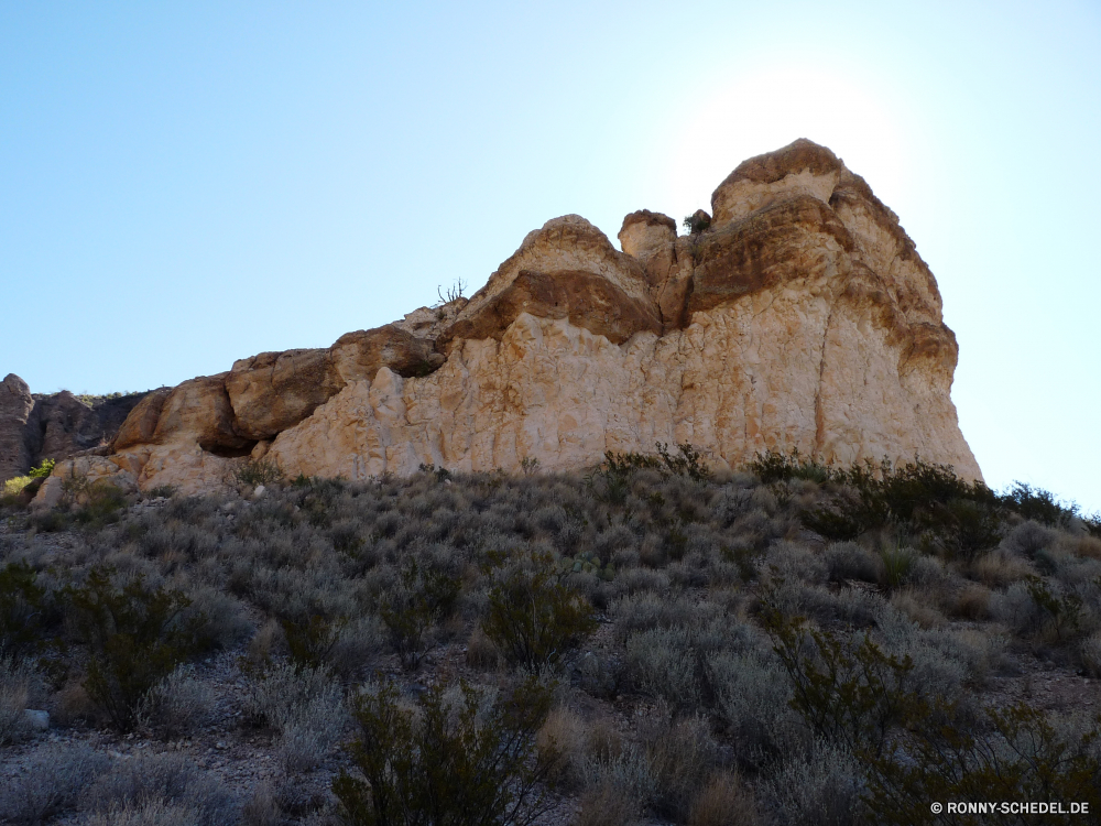 Big Bend National Park Fels Berg Landschaft Ringwall Grab Stein Reisen Klippe Wüste Knoll Park Himmel Schlucht Sandstein nationalen Tourismus Wildnis Geschichte Berge Antike Felsen Sand landschaftlich Festung Geologie natürliche im freien Backstein Bildung alt Hügel Linie Architektur Szenerie Tal Wahrzeichen Baumaterial Ruine felsigen Panorama im freien Urlaub Denkmal Gebäude Aufstieg Formationen Bögen Aushöhlung Hügel Bereich Steine Ziel Wolken Baum Schloss Struktur Steigung Spitze Einsamkeit Landschaften Tourist berühmte historischen Sommer Sonnenuntergang Kaktus Sonne Ehrfurcht Südwesten Arid Touristische Land Mauer hoch Szene Bereich Abenteuer Orange trocken Land Umgebung Rau Megalith geologische Farbe Ruine reservieren Gedenkstätte Turm Sonnenlicht rock mountain landscape rampart grave stone travel cliff desert knoll park sky canyon sandstone national tourism wilderness history mountains ancient rocks sand scenic fortress geology natural outdoors brick formation old hill line architecture scenery valley landmark building material ruin rocky panoramic outdoor vacation monument building ascent formations arches erosion hills area stones destination clouds tree castle structure slope peak solitude scenics tourist famous historic summer sunset cactus sun awe southwest arid touristic country wall high scene range adventure orange dry land environment rough megalith geological color ruins reserve memorial tower sunlight