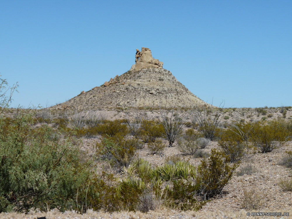 Big Bend National Park Knoll Berg Landschaft Himmel Reisen Tourismus Fels Wüste Stein Geschichte Antike Hügel Berge Grab Pyramide Stroh Sommer Urlaub Wildnis Wahrzeichen Yucca Denkmal Tourist Architektur Spitze Szenerie im freien im freien Pharao Strauch Felsen Sand landschaftlich alt Dach Tal Wolken Bereich Park groß Entwicklung des ländlichen natürliche Bau nationalen woody plant Baum Hochland Archäologie Urlaub Schutzüberzug Landschaften Steigung Ziel Osten Gras Kultur berühmte Vulkan Schlucht Grab Geologie felsigen Sonne Land majestätisch Wandern Klippe Steine Wolke Pflanze Umgebung Land Bildung Ruine Wald hoch Abenteuer Kunst Landschaft vascular plant Schnee Bespannung Zivilisation Tag Wild Wunder Sandstein Hügel Tour Erbe Mitte Panorama Mauer historischen Gebäude knoll mountain landscape sky travel tourism rock desert stone history ancient hill mountains grave pyramid thatch summer vacation wilderness landmark yucca monument tourist architecture peak scenery outdoor outdoors pharaoh shrub rocks sand scenic old roof valley clouds range park great rural natural construction national woody plant tree highland archeology holiday protective covering scenics slope destination east grass culture famous volcano canyon tomb geology rocky sun country majestic hiking cliff stones cloud plant environment land formation ruins forest high adventure art countryside vascular plant snow covering civilization day wild wonder sandstone hills tour heritage middle panorama wall historic building