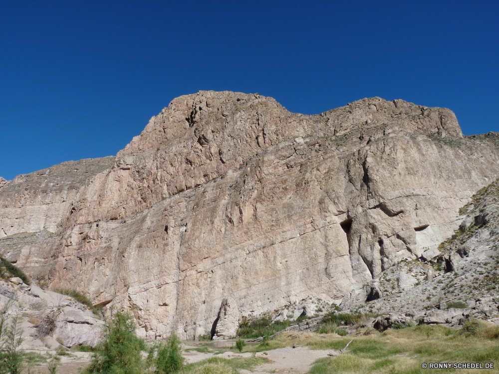 Big Bend National Park Klippe geologische formation Berg Fels Landschaft Schlucht Park nationalen Sandstein Reisen Berge Wüste Himmel landschaftlich Tourismus Stein Geologie Tal Bereich Wildnis Sand Szenerie im freien Felsen Hügel Bildung Knoll Linie Spitze natürliche Urlaub Wolken Sommer Baum Formationen Aushöhlung Umgebung im freien Klippen Hügel Süden Ziel geologische Panorama Panorama Wald Steigung Landschaften hoch Bereich Szene Abenteuer Steine Wolke Reise Wasser Urlaub Wahrzeichen Bäume Prima Sonne Südwesten Aussicht felsigen Geschichte Fluss Spitzen Granit Alpine Meer Mount Aufstieg Kaktus reservieren majestätisch Wandern Schuld Strand Küste Stadt Tourist Farbe Küste Grat Tag niemand vertikale cliff geological formation mountain rock landscape canyon park national sandstone travel mountains desert sky scenic tourism stone geology valley range wilderness sand scenery outdoors rocks hill formation knoll line peak natural vacation clouds summer tree formations erosion environment outdoor cliffs hills south destination geological panoramic panorama forest slope scenics high area scene adventure stones cloud trip water holiday landmark trees awesome sun southwest vista rocky history river peaks granite alpine sea mount ascent cactus reserve majestic hiking fault beach coastline city tourist color coast ridge day nobody vertical