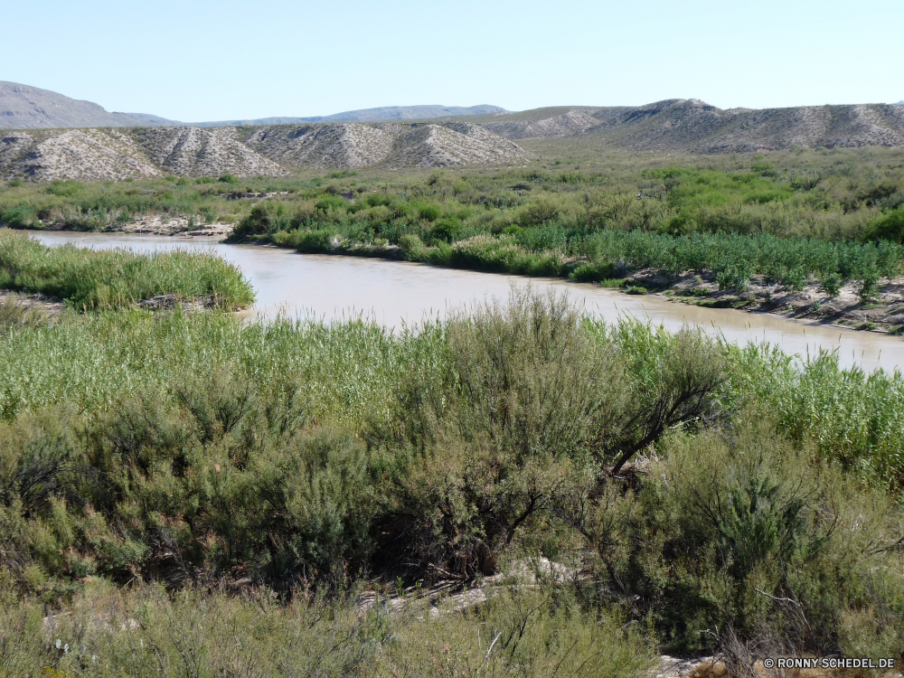 Big Bend National Park Wald Wildnis Landschaft Fluss Wasser See Baum Land Berg Berge Park Himmel Bäume Gras Reisen Reflexion Sommer Teich Bereich landschaftlich Hochland im freien Sumpf Kanal Umgebung Tourismus Szenerie Körper des Wassers Entwicklung des ländlichen nationalen im freien Stream Wolke natürliche Wolken Pflanze ruhige Tal Stein Wild friedliche Szene Landschaft Fels Holz Frühling Feuchtgebiet Gelände Urlaub Land Erhaltung sonnig Wiese Herbst Becken Hügel Reed Kiefer Landschaften Hölzer Bereich Farbe Tag Felsen natürliche depression niemand geologische formation Ufer Feld Strömung Küste Flora Schnee Sumpf Hügel Bewuchs Busch am See Insel Sonne am Morgen bunte Meer Saison forest wilderness landscape river water lake tree land mountain mountains park sky trees grass travel reflection summer pond range scenic highland outdoors swamp channel environment tourism scenery body of water rural national outdoor stream cloud natural clouds plant tranquil valley stone wild peaceful scene countryside rock wood spring wetland terrain vacation country conservation sunny meadow autumn basin hill reed pine scenics woods area color day rocks natural depression nobody geological formation shore field flow coast flora snow marsh hills vegetation bush lakeside island sun morning colorful sea season