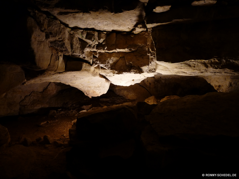 Carlsbad Caverns National Park Höhle geologische formation Fels Stein Mauer Landschaft alt Tourismus landschaftlich Reisen Antike Felsen Geologie natürliche Wasser Park Baum Gebäude im freien Berg Architektur im freien Fluss Urlaub Wüste Geschichte Licht Schlucht nationalen Sand Wald Steine Berge Orange Struktur Bildung Szene Innenseite Szenerie Braun Ziel Himmel Muster Rau Tourist Wahrzeichen Tal Sandstein Sommer Bau Textur Backstein dunkel Grab historischen Tunnel Farbe Küste Oberfläche Meer cave geological formation rock stone wall landscape old tourism scenic travel ancient rocks geology natural water park tree building outdoor mountain architecture outdoors river vacation desert history light canyon national sand forest stones mountains orange structure formation scene inside scenery brown destination sky pattern rough tourist landmark valley sandstone summer construction texture brick dark grave historic tunnel color coast surface sea