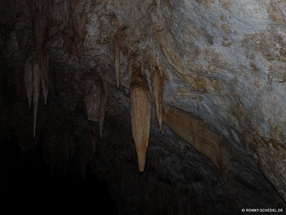 Carlsbad Caverns National Park Höhle geologische formation Fels Stein Geologie Tourismus Schlucht natürliche Mauer Antike Park Reisen Erde Sandstein Berg Wasser Bildung dunkel Felsen Baum nationalen alt Klippe Landschaft Formationen im freien landschaftlich Mysterium Muster u-Bahn Innenseite Kalkstein tief Wüste Sand Höhle Licht Textur nass Fluss Stalagmit geologische unter Holz Orange Loch Tropfsteinhöhle Farbe Dunkelheit geheimnisvolle Braun Extreme Steine Ökologie Calcit versteckt felsigen Tour Umgebung Abenteuer Berge Tourist Mining Escape ungewöhnliche im freien Pflanze Erhaltung Tunnel Rau ganz Mineralien Geschichte Tal Aushöhlung Wanderung Stream außerhalb Denkmal exotische unter Ökosystem Detail Ressourcen Creek Klettern Struktur ökologische Wandern Frühling Schließen Boden einzigartige Tropfen trocken Urlaub Schneiden Durchgang Speläologie Schlucht Flüsse geologische Tag Architektur Exploration Kiefer Attraktion Wildnis historischen gelb Material aus Holz Himmel cave geological formation rock stone geology tourism canyon natural wall ancient park travel earth sandstone mountain water formation dark rocks tree national old cliff landscape formations outdoor scenic mystery pattern underground inside limestone deep desert sand cavern light texture wet river stalagmite geologic under wood orange hole stalactite color darkness mysterious brown extreme stones ecology calcite hidden rocky tour environment adventure mountains tourist mining escape unusual outdoors plant conservation tunnel rough quite minerals history valley erosion hike stream outside monument exotic beneath ecosystem detail resources creek climb structure ecological hiking spring close ground unique drops dry vacation cut passage speleology gorge rivers geological day architecture exploration pine attraction wilderness historic yellow material wooden sky