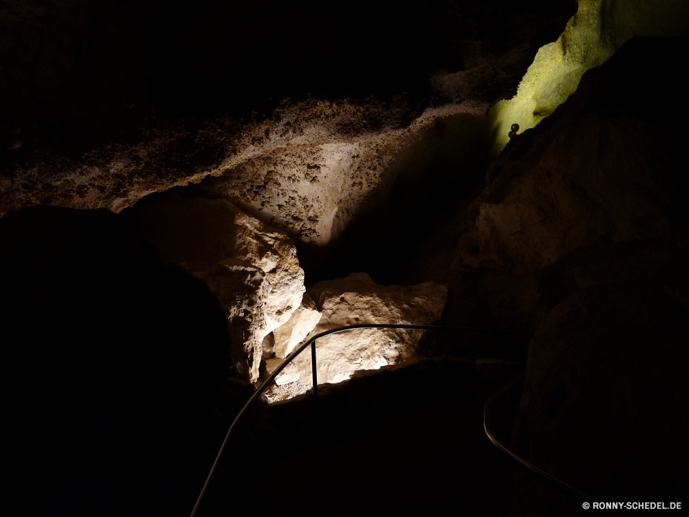 Carlsbad Caverns National Park Höhle geologische formation Fels Landschaft Klippe Stein Reisen Wasser Tourismus Meer Himmel Berg Felsen Megalith landschaftlich Park Küste Ozean Gedenkstätte Struktur Wolken Baum Sand Schlucht Strand natürliche Sonnenuntergang im freien Szenerie dunkel Urlaub Geologie Fluss Szene Berge Welle Sonne Licht Tal Ufer Cliff-Wohnung im freien nationalen Wolke Sommer ruhige Sandstein Wildnis Farbe Mauer Loch felsigen Morgenröte Wohnung außerhalb Sonnenaufgang Wüste Wellen Orange See fallen Reflexion Bildung Landschaften Wald Erde Antike Hügel 'Nabend alt Insel Tourist Horizont Sonnenlicht Bäume Urlaub Einsamkeit Dämmerung Ziel Innenseite friedliche Nacht Gehäuse cave geological formation rock landscape cliff stone travel water tourism sea sky mountain rocks megalith scenic park coast ocean memorial structure clouds tree sand canyon beach natural sunset outdoor scenery dark vacation geology river scene mountains wave sun light valley shore cliff dwelling outdoors national cloud summer tranquil sandstone wilderness color wall hole rocky dawn dwelling outside sunrise desert waves orange lake fall reflection formation landscapes forest earth ancient hill evening old island tourist horizon sunlight trees holiday solitude dusk destination inside peaceful night housing