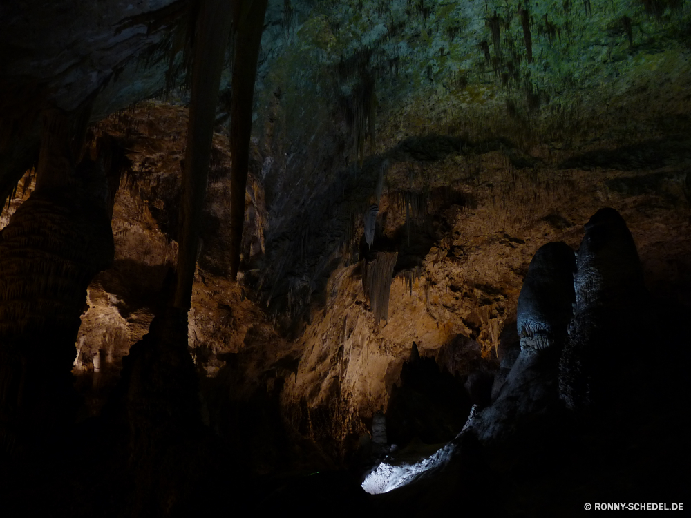 Carlsbad Caverns National Park Höhle geologische formation Fels Stein Berg Landschaft Schlucht Park Fluss Reisen Wasser Tourismus landschaftlich im freien nationalen Felsen Geologie natürliche Stream Sand Berge Klippe Baum Creek Tal Sandstein Bildung felsigen Wüste Wasserfall Orange im freien Wald Himmel Farbe Umgebung Urlaub Erde Szenerie Frühling Extreme Herbst außerhalb Tag Loch Wildnis gelb Antike Denkmal bunte Wanderung Licht entfernten Mauer Sommer dunkel Tourist Tunnel Moos Klettern Escape Wandern Szene Abenteuer fließende fallen nass Bäume geologische Aushöhlung Wild friedliche Drop Formationen Kaskade Staaten alt Vereinigte Holz Hügel Pflanze Struktur Innenseite See lila Entwicklung des ländlichen Megalith cave geological formation rock stone mountain landscape canyon park river travel water tourism scenic outdoor national rocks geology natural stream sand mountains cliff tree creek valley sandstone formation rocky desert waterfall orange outdoors forest sky color environment vacation earth scenery spring extreme autumn outside day hole wilderness yellow ancient monument colorful hike light remote wall summer dark tourist tunnel moss climb escape hiking scene adventure flowing fall wet trees geological erosion wild peaceful drop formations cascade states old united wood hill plant structure inside lake purple rural megalith