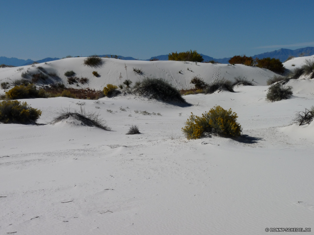 White Sands National Monument Sand Düne Berg Schnee Boden Landschaft Berge Erde Spitze Himmel Winter Reisen Wolken Eis Steigung Fels hoch schneebedeckt Gletscher Wandern Alpine Urlaub kalt Ski Aufstieg im freien Bereich Extreme Hügel Bergsteigen Klettern sonnig landschaftlich Nach oben Alpen Klettern Tourismus im freien Sport Baum Urlaub Sonne Spitzen Gipfeltreffen Bäume Ozean Stein Mount Land Reise Resort Strand Frühling Meer Skifahren Szenerie Wandern Einfrieren majestätisch Wolke Linie Park Sommer Sonnenschein Freizeit Höhe Wanderung abgedeckt Szene Saison Felsen Umgebung nationalen Sonnenuntergang Küste Wasser Tag Track Frost Tal Ufer Abenteuer Süden natürliche Gras Klippe Wildnis Wüste sand dune mountain snow soil landscape mountains earth peak sky winter travel clouds ice slope rock high snowy glacier hiking alpine vacation cold ski ascent outdoor range extreme hill mountaineering climbing sunny scenic top alps climb tourism outdoors sport tree holiday sun peaks summit trees ocean stone mount land journey resort beach spring sea skiing scenery trekking freeze majestic cloud line park summer sunshine leisure altitude hike covered scene season rocks environment national sunset coast water day track frost valley shore adventure south natural grass cliff wilderness desert