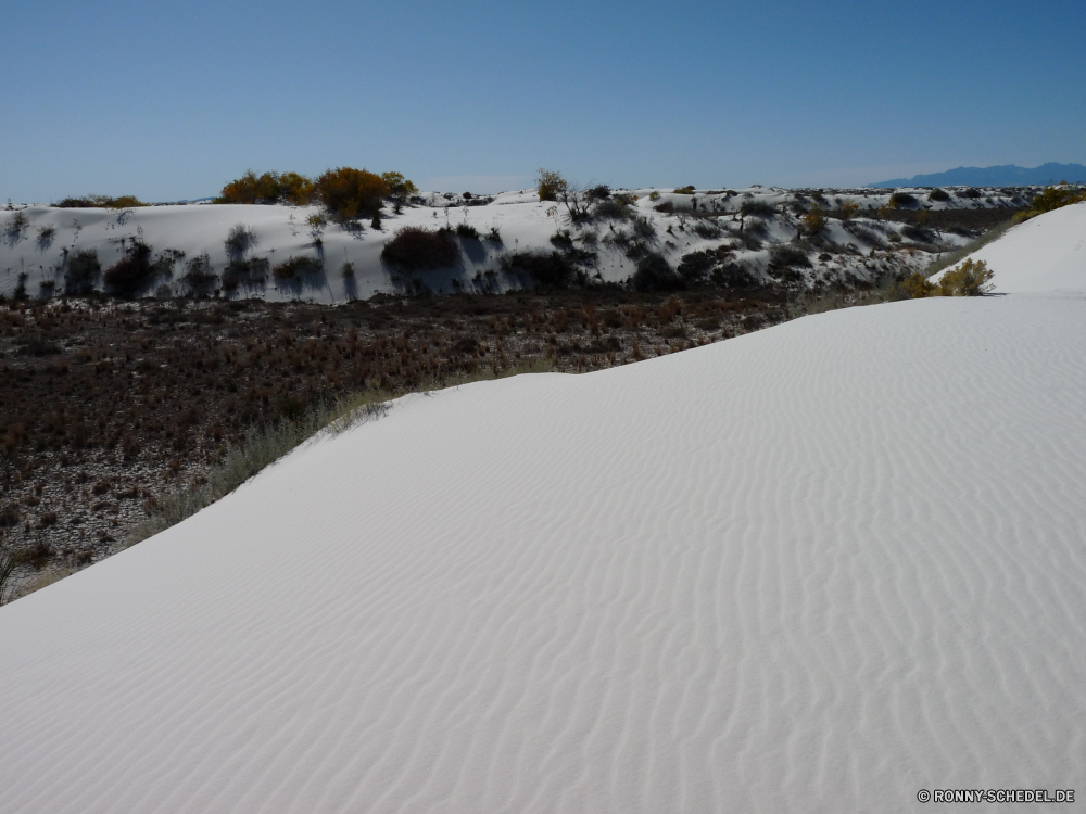 White Sands National Monument Sand Landschaft Düne Boden Schnee Himmel Berge Berg Erde Wasser Meer Strand Wolken Reisen Ozean landschaftlich Gletscher Winter im freien Sommer See Szenerie Eis Urlaub Hügel Wald Tourismus Sonne Urlaub im freien Küste Fluss Baum Insel kalt sonnig Küstenlinie Felsen natürliche Spitze Bäume Küste Bereich Landschaften Entspannen Sie sich Horizont Park Sandbank Fels Szene Welle Wolke Gras Hochland Bucht schneebedeckt Hügel geologische formation Extreme hoch Ufer Reise außerhalb Tropischer Steigung Umgebung Straße Alpine Wetter Land klar Grat Becken Ziel nationalen ruhige Sonnenuntergang Wildnis Entwicklung des ländlichen Ski Wüste Inseln Saison Land Frost seelandschaft Tourist Tag Bar sand landscape dune soil snow sky mountains mountain earth water sea beach clouds travel ocean scenic glacier winter outdoors summer lake scenery ice vacation hill forest tourism sun holiday outdoor coast river tree island cold sunny shoreline rocks natural peak trees coastline range scenics relax horizon park sandbar rock scene wave cloud grass highland bay snowy hills geological formation extreme high shore journey outside tropical slope environment road alpine weather country clear ridge basin destination national tranquil sunset wilderness rural ski desert islands season land frost seascape tourist day bar