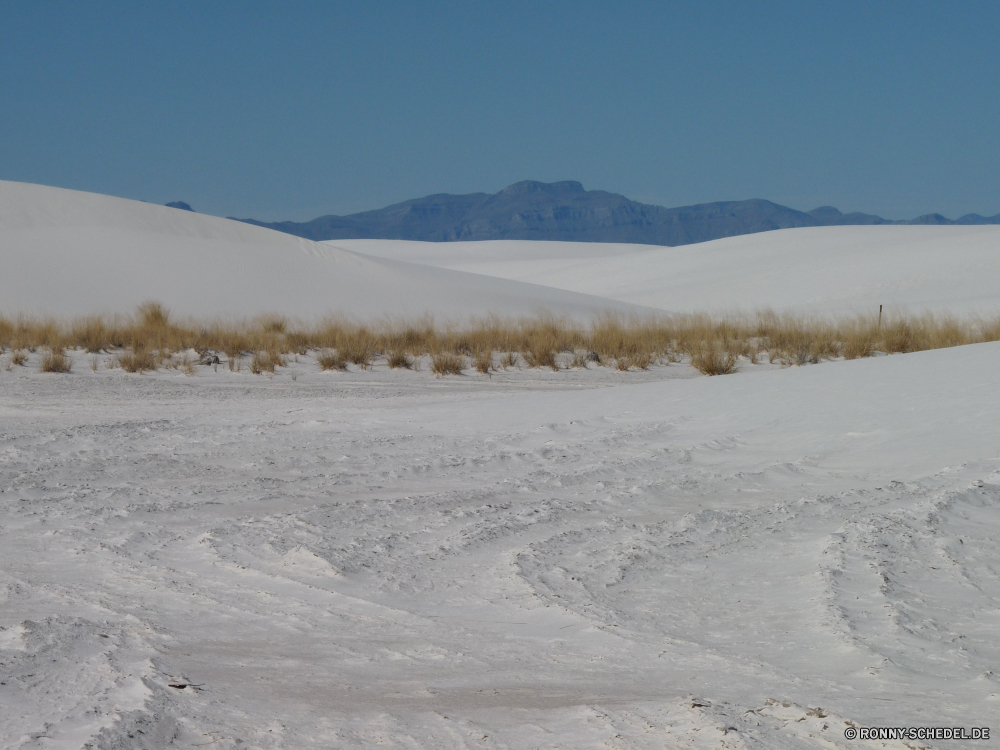 White Sands National Monument Schnee Winter Landschaft Berg Düne Eis kalt Berge Steigung Himmel Hochland Wetter Spitze Reisen Wald schneebedeckt Baum Frost Bäume Saison gefroren im freien Bereich Ski hoch Alpine Einfrieren Skipiste Szenerie landschaftlich geologische formation Urlaub Park im freien Fels abgedeckt Gletscher Szene sonnig Wolken Hügel Resort Tourismus Alpen eisig Wildnis Skifahren Sonne Kiefer Sport saisonale Urlaub majestätisch Wandern Aufstieg frostig felsigen Fluss Extreme Tag Land Holz Straße Landschaft ruhige Umgebung Kühl Nebel ruhig Panorama Nach oben friedliche Einfrieren Höhe Land Klippe Landschaften Hölzer Stein See Branch natürliche Wasser Frühling Entwicklung des ländlichen Snowboarden Bergsteigen Schneefall frostig Wild Mount Klettern Track snow winter landscape mountain dune ice cold mountains slope sky highland weather peak travel forest snowy tree frost trees season frozen outdoors range ski high alpine freeze ski slope scenery scenic geological formation vacation park outdoor rock covered glacier scene sunny clouds hill resort tourism alps icy wilderness skiing sun pine sport seasonal holiday majestic hiking ascent frosty rocky river extreme day land wood road countryside tranquil environment cool fog quiet panorama top peaceful freezing altitude country cliff scenics woods stone lake branch natural water spring rural snowboarding mountaineering snowfall chilly wild mount climb track