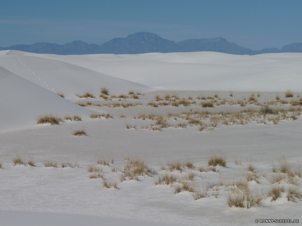 White Sands National Monument Schnee Wetter Winter Landschaft Berg Berge kalt Hochland Eis Himmel schneebedeckt Wald Reisen Alpine Spitze Baum Bäume Ski im freien Frost landschaftlich Bereich Düne Steigung Szenerie Einfrieren Park Urlaub Saison gefroren Wolken Sonne im freien Wildnis hoch sonnig Land Hügel Sport Tourismus Wild majestätisch Gletscher Fels Szene Extreme Kiefer Tal Hölzer Resort Landschaft Skifahren Alpen Tag Mount abgedeckt Wandern nationalen Tourist Fluss felsigen Sand Sonnenschein Umgebung Wanderweg Track Landschaften natürliche Skipiste Holz Erholung Neu Bergsteigen immergrün Klettern Frühling Schlitten Reise Urlaub Nach oben Tundra Straße Sonnenuntergang Urlaub Spitzen saisonale Höhe eisig Tanne Nebel Panorama Freizeit geologische formation Wasser See Wüste Horizont Reiner Sonnenlicht Land snow weather winter landscape mountain mountains cold highland ice sky snowy forest travel alpine peak tree trees ski outdoors frost scenic range dune slope scenery freeze park vacation season frozen clouds sun outdoor wilderness high sunny land hill sport tourism wild majestic glacier rock scene extreme pine valley woods resort countryside skiing alps day mount covered hiking national tourist river rocky sand sunshine environment trail track scenics natural ski slope wood recreation new mountaineering evergreen climbing spring sled journey holidays top tundra road sunset holiday peaks seasonal altitude icy fir fog panorama leisure geological formation water lake desert horizon plain sunlight country