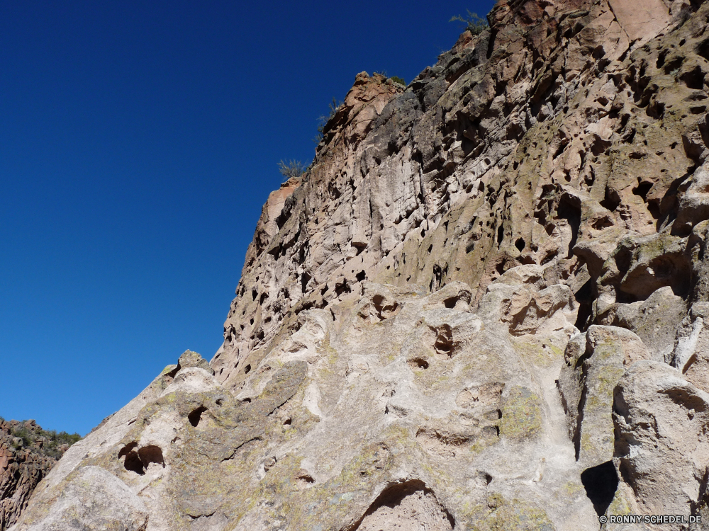 Bandelier National Monument Klippe Fels Linie geologische formation Berg Landschaft Stein Himmel Reisen Tourismus Cliff-Wohnung Felsen Park Geschichte Berge Wohnung Struktur alt Schlucht Wüste Sandstein landschaftlich natürliche Baum Antike nationalen Geologie Hügel im freien Gehäuse Sand Architektur Bildung felsigen Wahrzeichen im freien Urlaub Tourist hoch Gebäude Mauer Schloss Wildnis Steine Ziel historischen Tag Meer Höhle Extreme Festung Bereich Sonne Megalith Küste Spitze Sommer Wandern Wald Landschaften Farbe Wolken Rau Tempel Klippen Aushöhlung Wasser in der Nähe Panorama Backstein Strand Denkmal Gedenkstätte Nach oben Religion Tal Lineal geologische Touristische Ruine Einsamkeit Abenteuer Stadt Kirche Urlaub Turm Sonnenlicht Fluss niemand cliff rock line geological formation mountain landscape stone sky travel tourism cliff dwelling rocks park history mountains dwelling structure old canyon desert sandstone scenic natural tree ancient national geology hill outdoor housing sand architecture formation rocky landmark outdoors vacation tourist high building wall castle wilderness stones destination historic day sea cave extreme fortress area sun megalith coast peak summer hiking forest scenics color clouds rough temple cliffs erosion water near panoramic brick beach monument memorial top religion valley ruler geological touristic ruins solitude adventure city church holiday tower sunlight river nobody