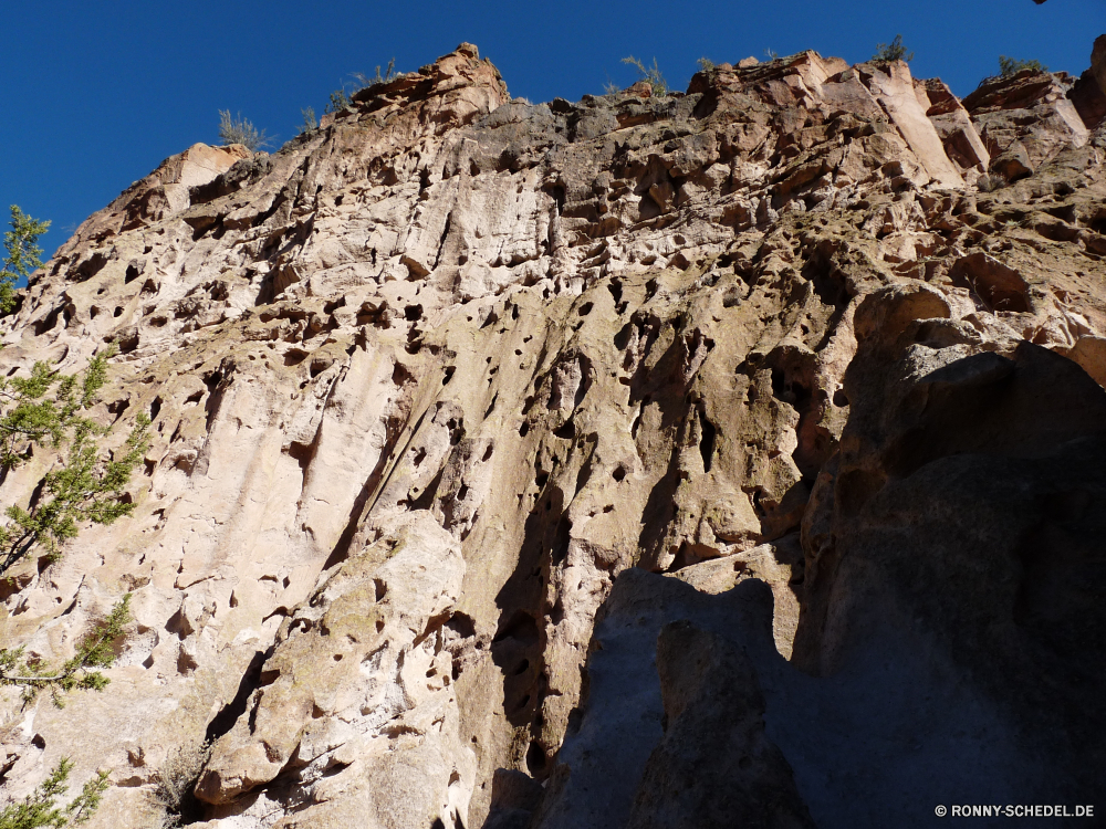 Bandelier National Monument Linie Berg Fels Klippe Landschaft geologische formation Himmel Stein Schlucht Reisen Park Berge Tourismus landschaftlich Spitze Wüste Hügel nationalen Felsen Geologie felsigen Tal Baum natürliche im freien Sommer im freien Aushöhlung Bildung Wolken hoch Wildnis Urlaub Szene geologische Steigung Alpen Klettern Sandstein Szenerie Sand Umgebung Tag Wandern Wald Höhle Landschaften Bereich Alp Dolomiten Alpine Sonne Wolke Resort Urlaub Nach oben Schnee Bereich Formationen Klettern Gelände Antike Extreme sonnig Meer Aufstieg Farbe Sonnenlicht Fluss Wasser Bäume steilen Wandern Kaktus niemand Panorama Mauer Ziel Tourist Insel ruhige Küste Gletscher line mountain rock cliff landscape geological formation sky stone canyon travel park mountains tourism scenic peak desert hill national rocks geology rocky valley tree natural outdoor summer outdoors erosion formation clouds high wilderness vacation scene geological slope alps climbing sandstone scenery sand environment day hiking forest cave scenics area alp dolomites alpine sun cloud resort holiday top snow range formations climb terrain ancient extreme sunny sea ascent color sunlight river water trees steep trekking cactus nobody panoramic wall destination tourist island tranquil coast glacier