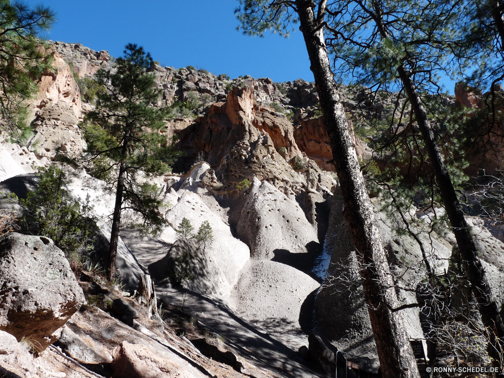 Bandelier National Monument Baum Kiefer Landschaft Wald Berg Bäume Fels woody plant Park Berge Fluss Reisen Wildnis im freien Schlucht Wasser Baumstumpf Felsen vascular plant im freien nationalen Stein Himmel natürliche Klippe Pflanze Hölzer Holz felsigen Szenerie Tal Schnee Umgebung Wasserfall landschaftlich Hügel Gras Stream Sommer Tourismus Wild Belaubung Branch Creek Sand kalt Winter See Frieden Urlaub Land Blätter Wandern Bereich Saison Tourist Abenteuer Landschaft Bereich Herbst Schlucht Tag Geologie reservieren Wolke Spitze alt Ziel ruhige Knoll Blatt tree pine landscape forest mountain trees rock woody plant park mountains river travel wilderness outdoors canyon water snag rocks vascular plant outdoor national stone sky natural cliff plant woods wood rocky scenery valley snow environment waterfall scenic hill grass stream summer tourism wild foliage branch creek sand cold winter lake peace vacation country leaves hiking area season tourist adventure countryside range autumn ravine day geology reserve cloud peak old destination tranquil knoll leaf