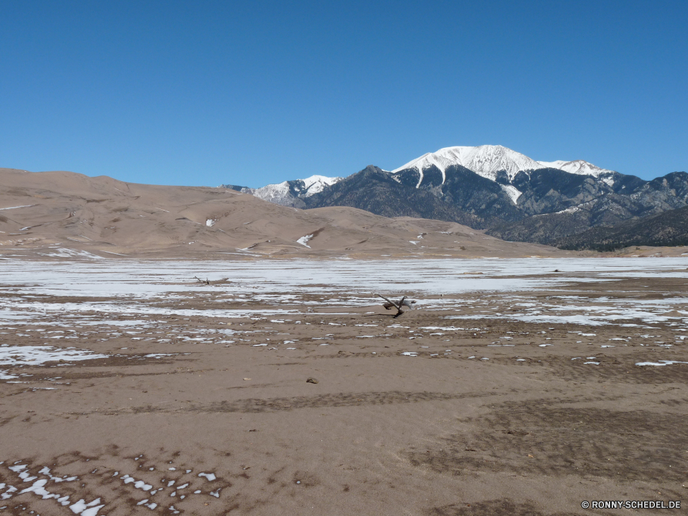 Great Sand Dunes National Park Hochland Berg Schnee Landschaft Berge Gletscher Spitze Bereich Reisen Himmel hoch Fels Winter landschaftlich Alpen Szenerie Tourismus Becken Eis geologische formation Alpine im freien Park Land im freien Tal Wolken Stein natürliche depression Wald natürliche Umgebung nationalen Wildnis Mount Wandern Urlaub Steigung Hügel Klettern Panorama Wolke kalt Gipfeltreffen schneebedeckt felsigen Bäume Felsen Baum Nach oben sonnig Wanderung Sommer Spitzen Höhe Klippe Fluss Extreme Wasser See Ski Klettern Reiner Wüste Sport Wandern Frühling Szene Tourist Aufstieg Urlaub Bergsteigen Gras Tag außerhalb Reise Tundra Sonne Trek Wild Gelände Resort trocken Alp Straße Herbst Saison Steppe highland mountain snow landscape mountains glacier peak range travel sky high rock winter scenic alps scenery tourism basin ice geological formation alpine outdoors park land outdoor valley clouds stone natural depression forest natural environment national wilderness mount hiking vacation slope hill climbing panorama cloud cold summit snowy rocky trees rocks tree top sunny hike summer peaks altitude cliff river extreme water lake ski climb plain desert sport trekking spring scene tourist ascent holiday mountaineering grass day outside journey tundra sun trek wild terrain resort dry alp road autumn season steppe