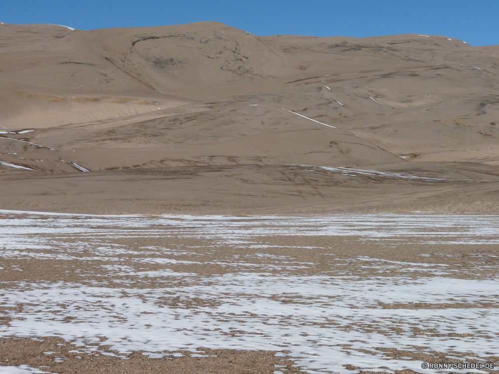 Great Sand Dunes National Park Düne Sand Landschaft Wüste Himmel Reisen Berge landschaftlich Wolken Land Strand Berg trocken Tal Szenerie Steppe Meer Dünen Sommer Hochland Boden Ozean Wasser Hügel Sandbank Fels Stein im freien Tourismus Hügel Erde im freien heiß Reiner Arid Umgebung Urlaub Insel nationalen Sonne Grat Park Küste Wildnis Bar natürliche Fluss Becken sonnig geologische formation sandigen gelb Szene Wolke niemand Schlucht Barrier Landschaft Orange Horizont Sonnenuntergang Dürre natürliche depression Gras Abenteuer Küste Urlaub Wärme Baum Feld ruhige Tag außerhalb Tropischer Tourist Bereich Bäume Ufer Entwicklung des ländlichen klar Wald Gelände Welle natürliche Höhe Felsen See Wellen am Meer Sonnenlicht dune sand landscape desert sky travel mountains scenic clouds land beach mountain dry valley scenery steppe sea dunes summer highland soil ocean water hill sandbar rock stone outdoor tourism hills earth outdoors hot plain arid environment vacation island national sun ridge park coast wilderness bar natural river basin sunny geological formation sandy yellow scene cloud nobody canyon barrier countryside orange horizon sunset drought natural depression grass adventure coastline holiday heat tree field tranquil day outside tropical tourist range trees shore rural clear forest terrain wave natural elevation rocks lake waves seaside sunlight