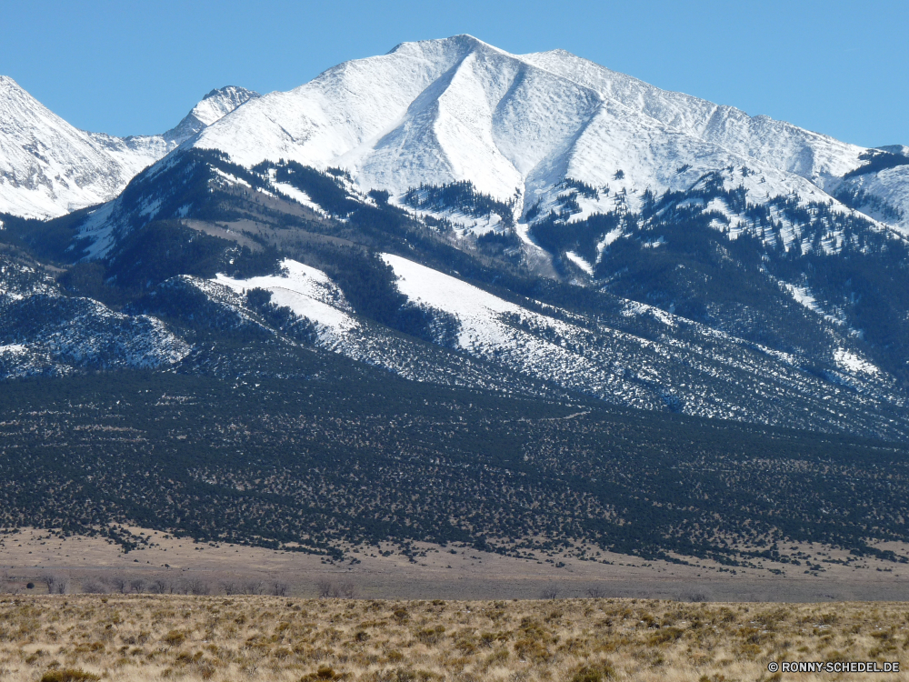 Great Sand Dunes National Park Berg Gletscher Bereich Schnee Berge Landschaft Spitze Alp Himmel Winter hoch Eis Reisen Steigung Fels natürliche Höhe kalt Alpen Alpine Wandern landschaftlich Wolken schneebedeckt Bergsteigen Tourismus Nach oben Extreme geologische formation Aufstieg Ski sonnig Klettern im freien Szenerie Baum Hügel Gipfeltreffen Sport majestätisch Wildnis im freien Umgebung Urlaub Wandern Klettern abgedeckt Stein Mount Bäume Wolke Spitzen Klippe Wald felsigen Panorama Höhe Wanderung natürliche Hochland Sonne Abenteuer Reise Urlaub nationalen Einfrieren gefroren Frühling Tag Park höchsten übergeben klar Wild Ziel Grat Trek Saison Wanderweg Sommer Frost Tal Süden Sonnenschein See Tourist mountain glacier range snow mountains landscape peak alp sky winter high ice travel slope rock natural elevation cold alps alpine hiking scenic clouds snowy mountaineering tourism top extreme geological formation ascent ski sunny climbing outdoor scenery tree hill summit sport majestic wilderness outdoors environment vacation trekking climb covered stone mount trees cloud peaks cliff forest rocky panorama altitude hike natural highland sun adventure journey holiday national freeze frozen spring day park highest pass clear wild destination ridge trek season trail summer frost valley south sunshine lake tourist