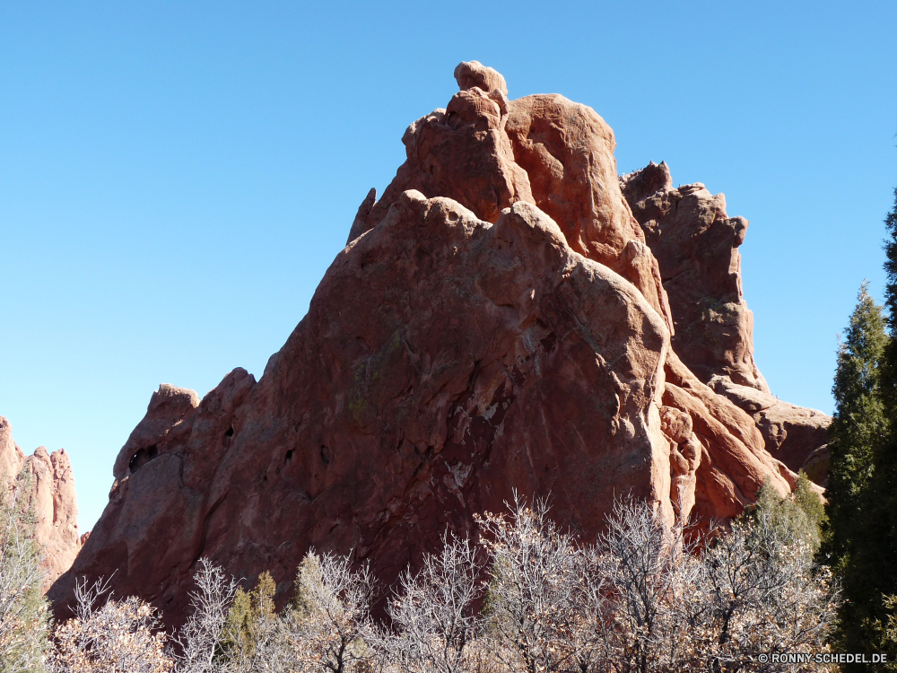 Garden of Gods Linie Klippe Fels Landschaft Berg Knoll Park Himmel Reisen Stein geologische formation Felsen Wüste Tourismus nationalen Schlucht Berge landschaftlich Sand natürliche Wildnis Hügel Urlaub Szenerie Sandstein Geologie Baum Sommer Bildung im freien felsigen Panorama Landschaften Tal Spitze Abenteuer Sonne Wolken Aushöhlung Wandern hoch im freien Rau Formationen Wolke Meer Strand Umgebung geologische Geschichte Aussicht Wald Szene Tag sonnig Sonnenlicht Fluss Bäume Wasser Gras Urlaub Klippen Bögen Südwesten Arid Hügel Orange Winter Panorama Reise Küste line cliff rock landscape mountain knoll park sky travel stone geological formation rocks desert tourism national canyon mountains scenic sand natural wilderness hill vacation scenery sandstone geology tree summer formation outdoor rocky panoramic scenics valley peak adventure sun clouds erosion hiking high outdoors rough formations cloud sea beach environment geological history vista forest scene day sunny sunlight river trees water grass holiday cliffs arches southwest arid hills orange winter panorama trip coast