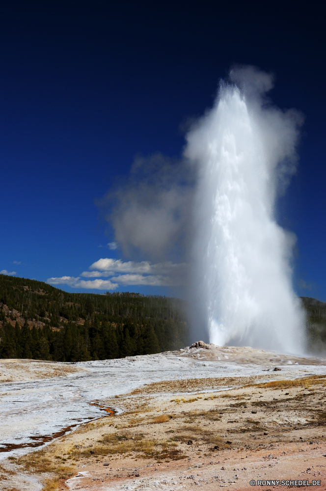 Yellowstone National Park Geysir Frühling geologische formation heißer Frühling Wasser Landschaft Fels Himmel Ozean Wasserfall Reisen Meer Fluss Sommer Berg fällt Welle Tourismus natürliche im freien Park im freien Wolken Stein Dampf Wetter Stream Kaskade Wärme macht landschaftlich Wald Wildnis heiß vulkanische Wolke Strand Rauch Berge Insel Tropischer Sonnenuntergang Küste Sturm gischt Felsen See Vulkan Gefahr nationalen Sonnenlicht Umgebung Küste platsch Szene Strömung Eruption Tag Surf Urlaub Wellen fallen Krater Extreme Sand Sonne Wild Paradies Ufer nass Geologie dramatische hoch Abenteuer Wind fließende Baum aktive Farbe klar felsigen kalt Urlaub Panorama Bewegung Entspannen Sie sich Energie Reflexion Szenerie Wasserfälle Brunnen Schaum Pazifik seelandschaft Wolkengebilde Steine Reinigen bewölkt reine ruhige Wahrzeichen Horizont frisch hell geyser spring geological formation hot spring water landscape rock sky ocean waterfall travel sea river summer mountain falls wave tourism natural outdoor park outdoors clouds stone steam weather stream cascade heat power scenic forest wilderness hot volcanic cloud beach smoke mountains island tropical sunset coast storm spray rocks lake volcano danger national sunlight environment coastline splash scene flow eruption day surf vacation waves fall crater extreme sand sun wild paradise shore wet geology dramatic high adventure wind flowing tree active color clear rocky cold holiday panorama motion relax energy reflection scenery waterfalls fountain foam pacific seascape cloudscape stones clean cloudy pure tranquil landmark horizon fresh bright